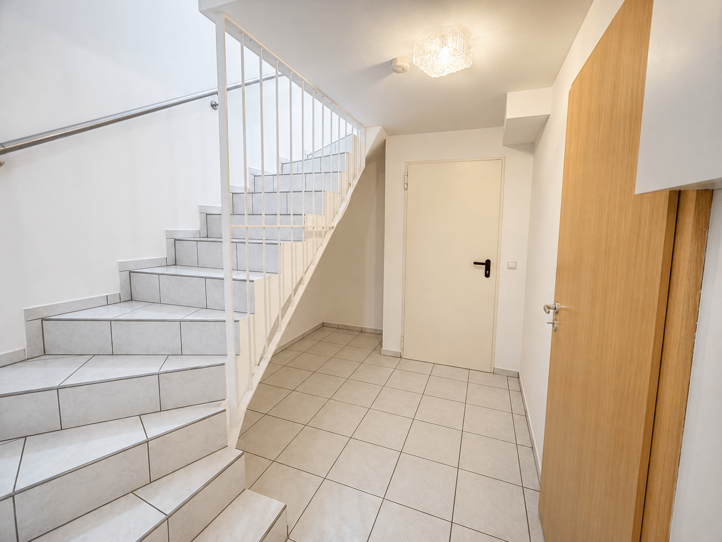 Ab sofort - Wohnen wie im eigenen Haus – Großzügige Maisonette mit Terrassen & Tiefgaragenzugang – Vorschaubild 12