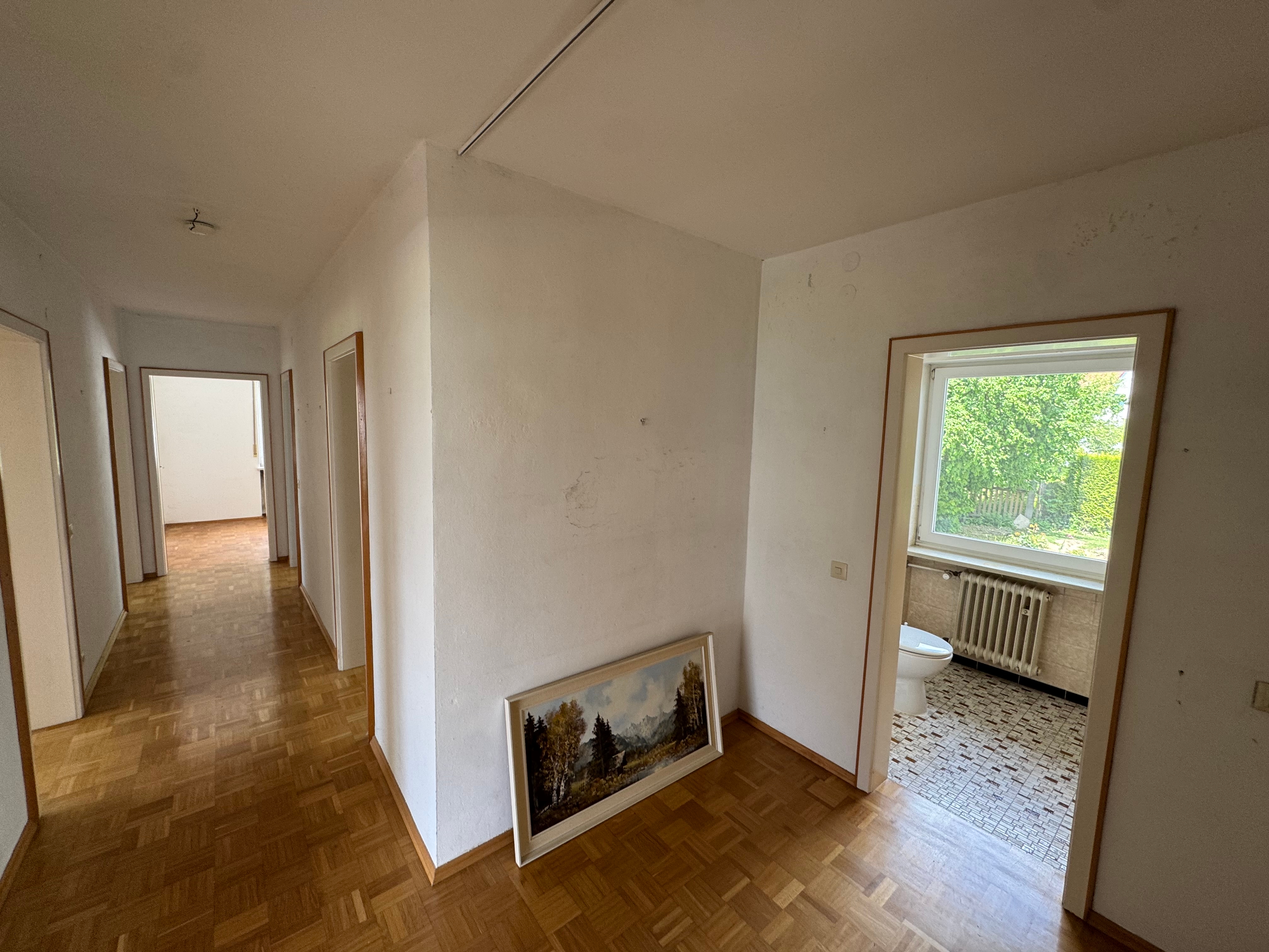 Ein Zuhause mit Freiraum: Zweifamilienhaus auf traumhaft großem Gartengrundstück! – Vorschaubild 5