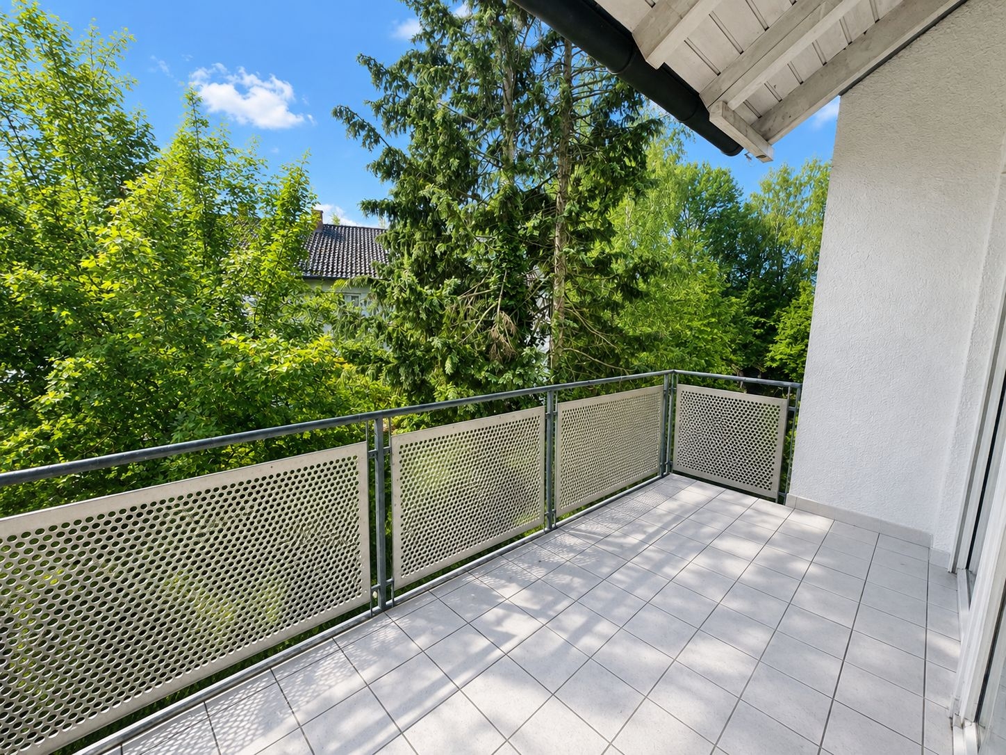 Wohnen auf zwei Ebenen: Attraktive 3-Zimmer-Maisonettewohnung in Petershausen – Vorschaubild 2