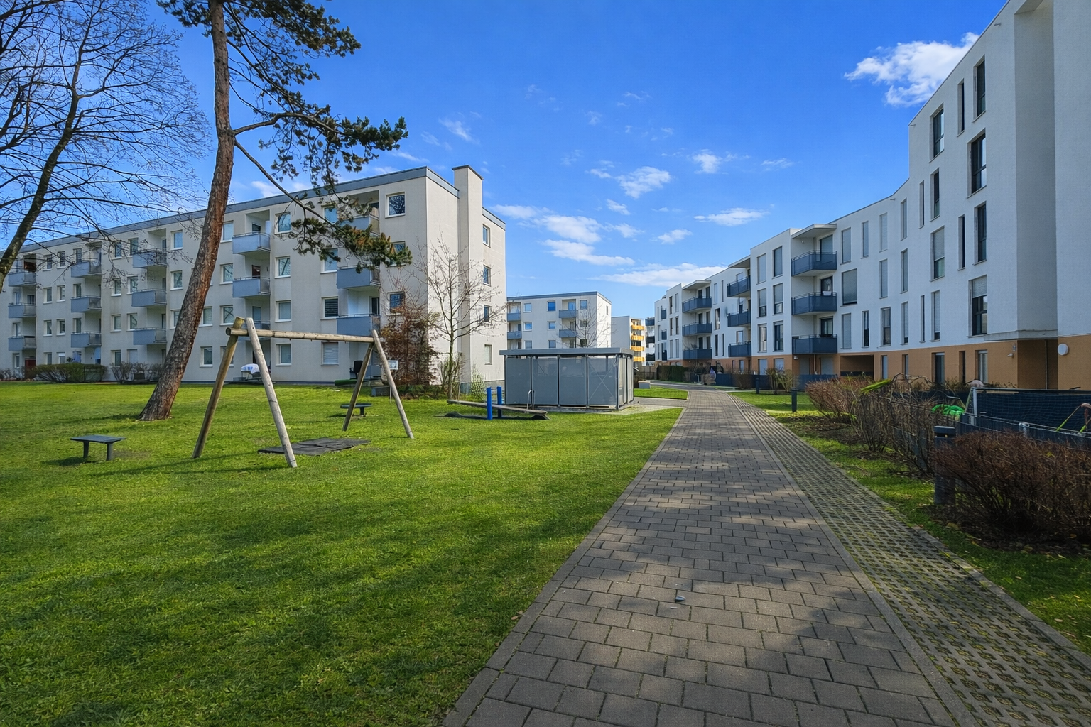 Moderne 4-Zimmer-Wohnung mit Balkon & Stellplätzen – solide vermietet! – Vorschaubild 8