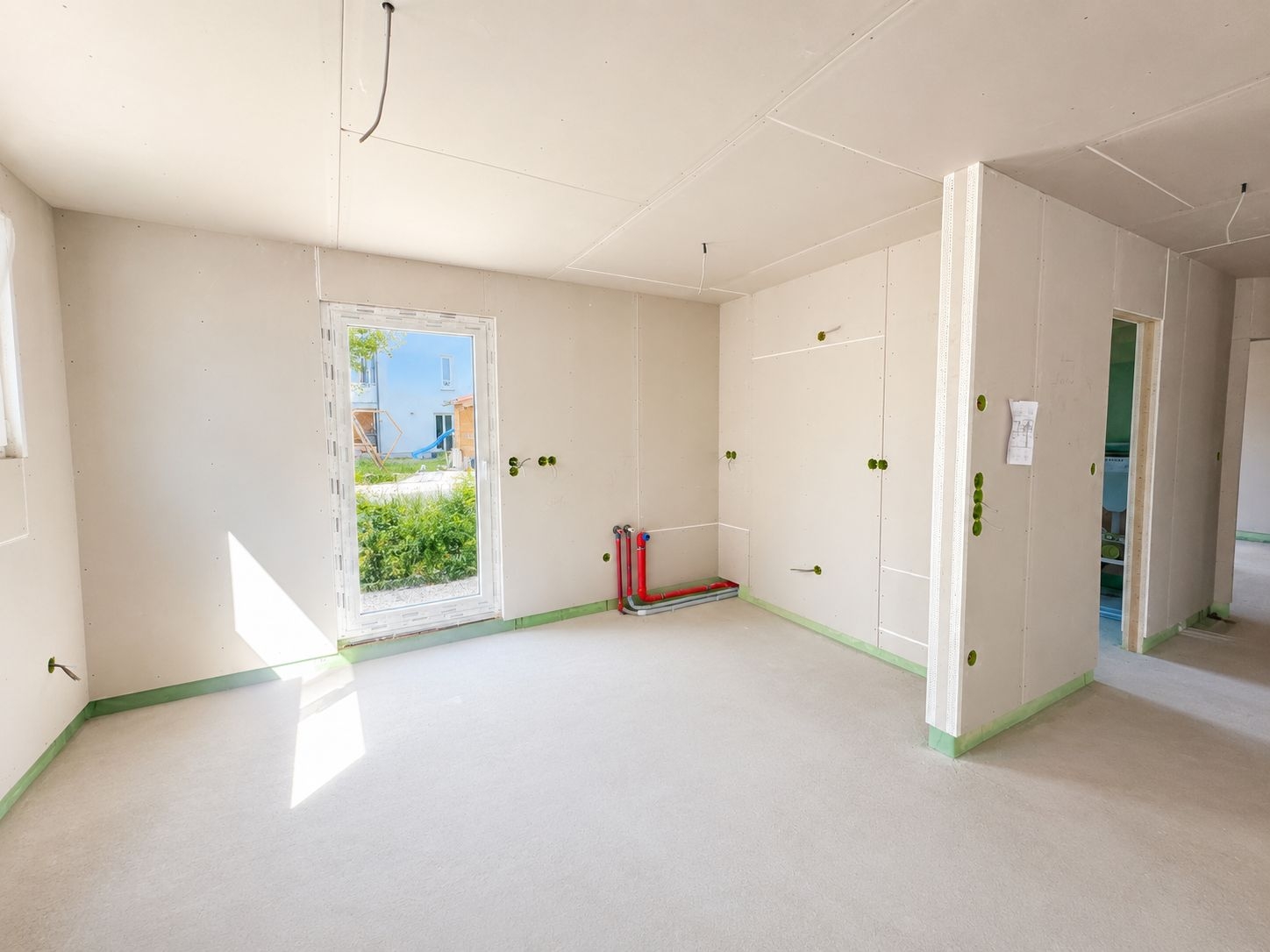 Dachau neu erleben: Stilvoller Neubau mit Sonnenterrasse & eigenem Garten – Vorschaubild 3
