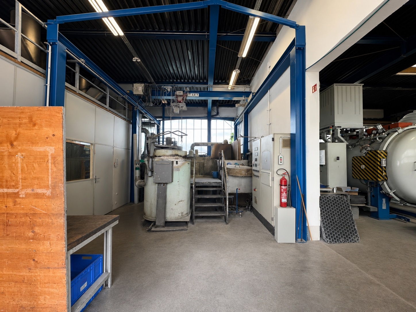 Attraktive Gewerbeimmobilie mit Hallen-, Büroflächen und Betriebsleiterwohnung zu verkaufen! – Vorschaubild 10