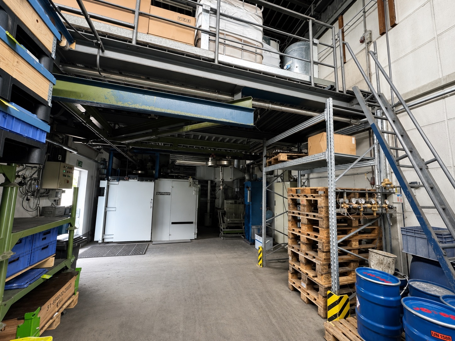 Attraktive Gewerbeimmobilie mit Hallen-, Büroflächen und Betriebsleiterwohnung zu verkaufen! – Vorschaubild 13