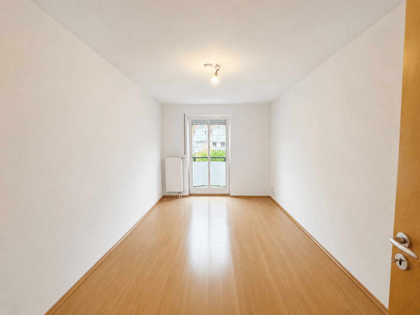 Ab sofort - Wohnen wie im eigenen Haus – Großzügige Maisonette mit Terrassen & Tiefgaragenzugang – Vorschaubild 7