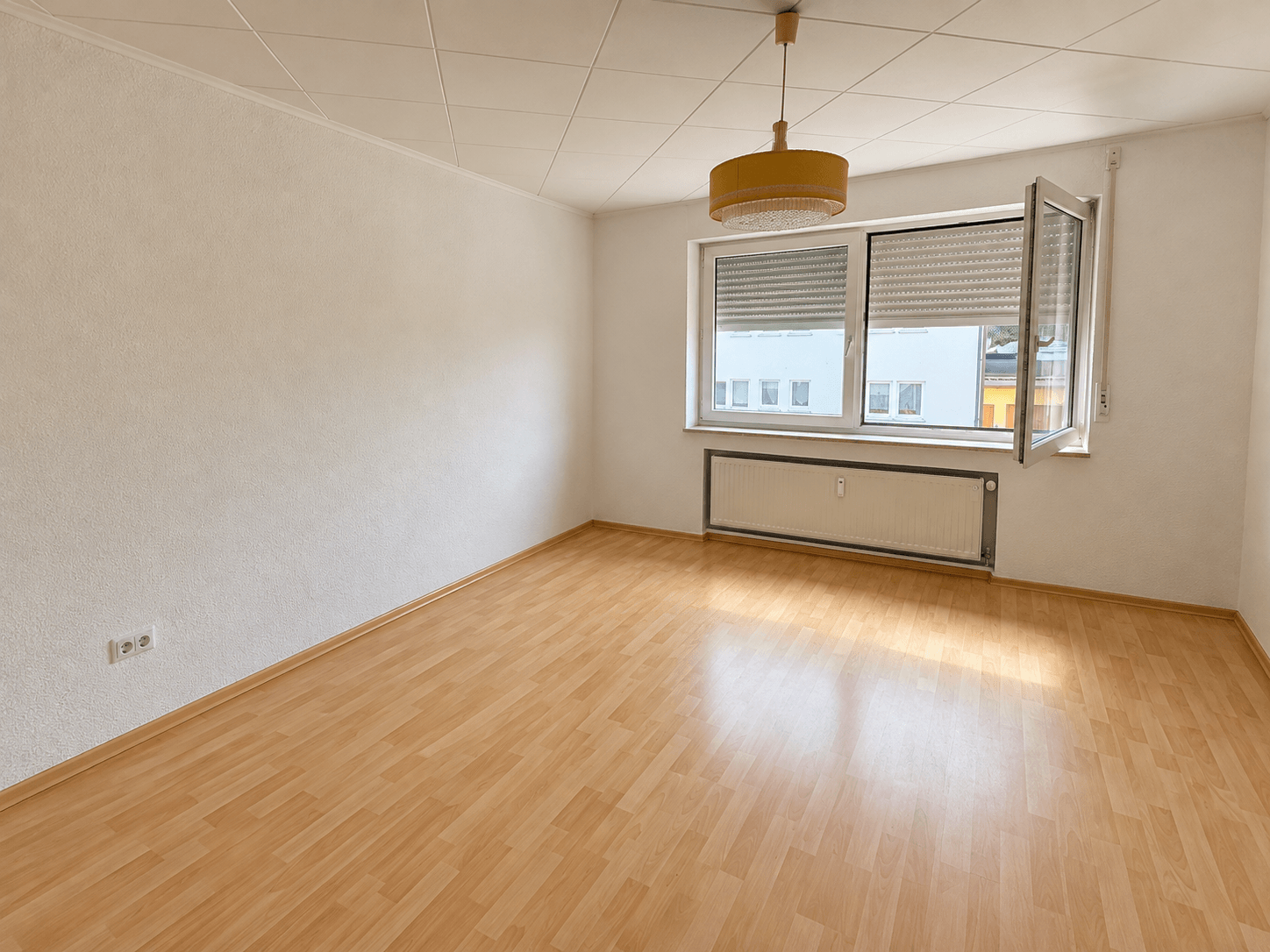 Vielseitiges Zweifamilienhaus mit Garten, Garage und viel Potenzial in Karlsfeld zu verkaufen! – Vorschaubild 9