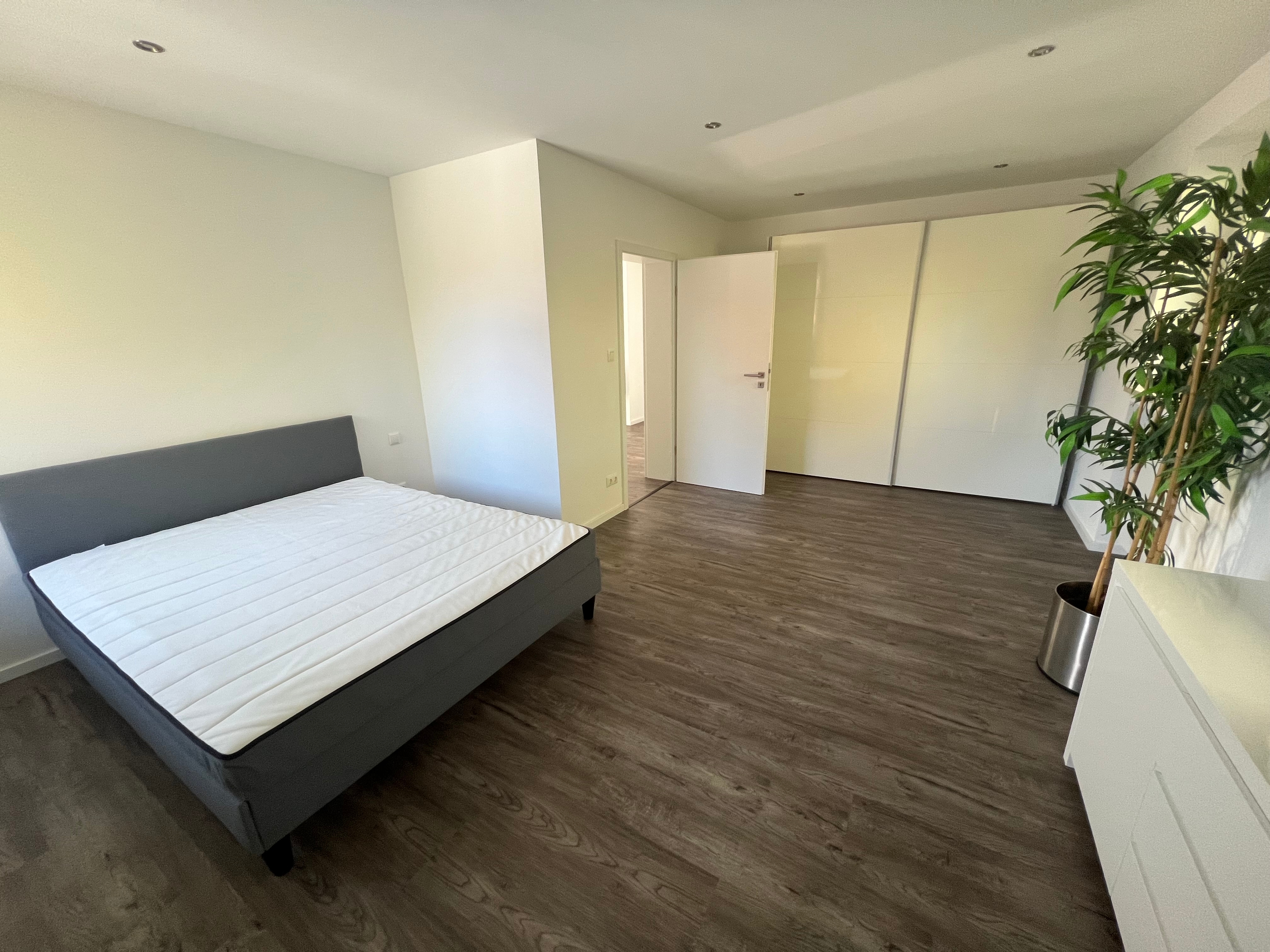 Charmante 2-Zimmer-Wohnung mit Balkon in ruhiger Wohnlage – Vorschaubild 4