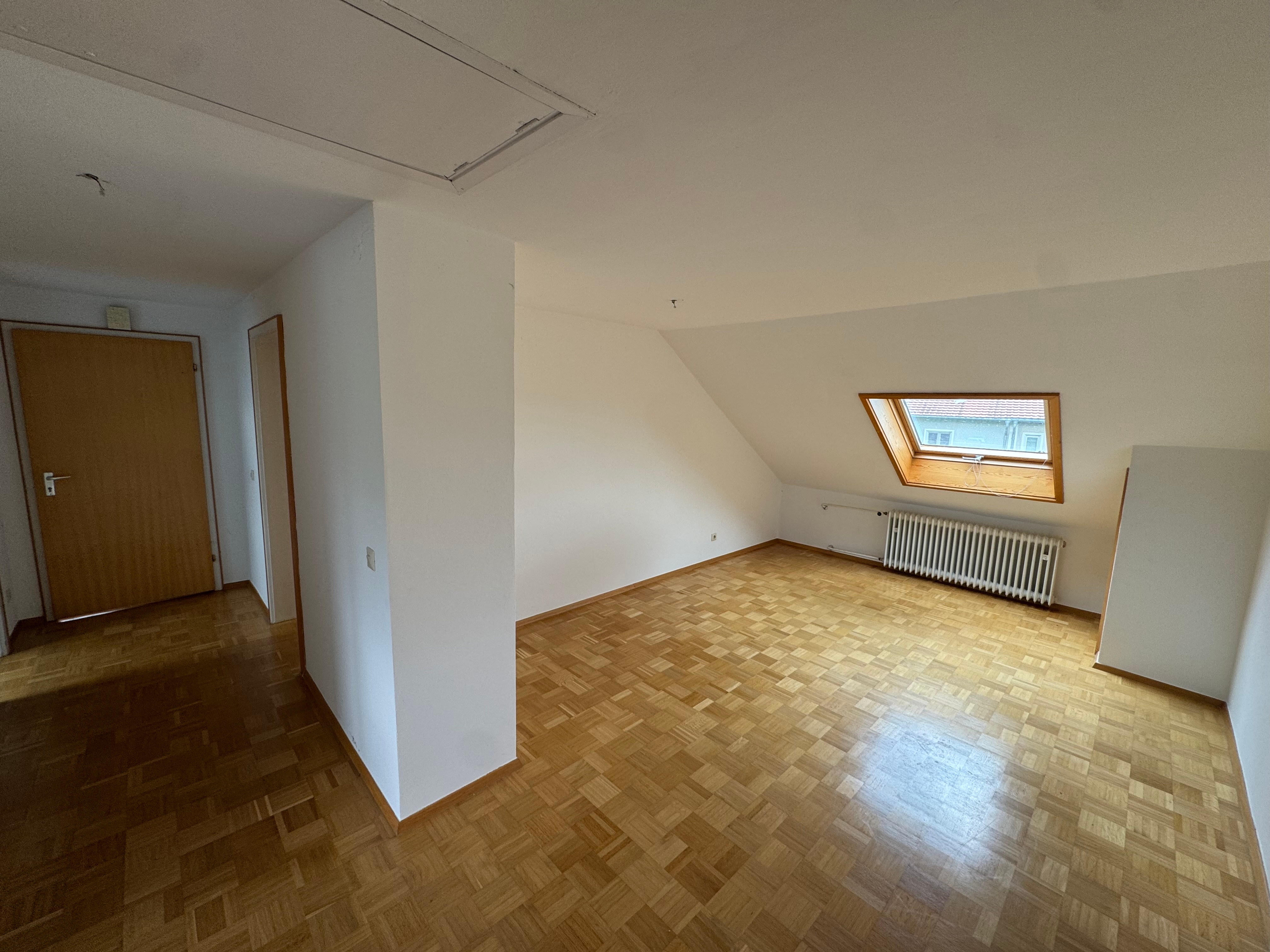 Ein Zuhause mit Freiraum: Zweifamilienhaus auf traumhaft großem Gartengrundstück! – Vorschaubild 9