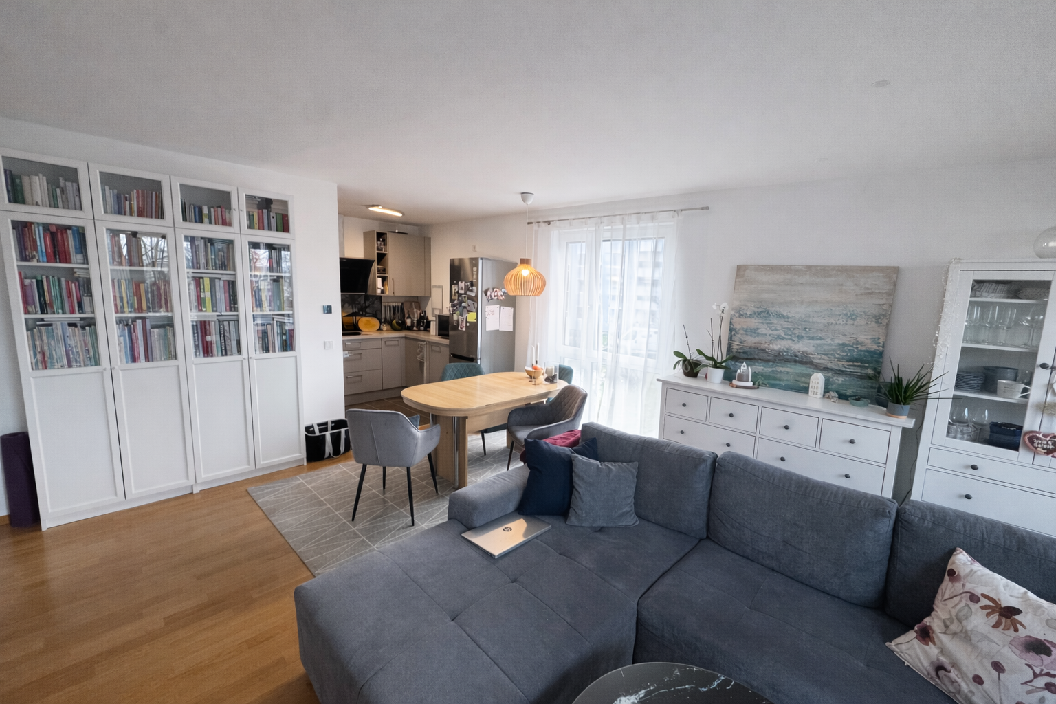 Moderne 4-Zimmer-Wohnung mit Balkon & Stellplätzen – solide vermietet! – Vorschaubild 3