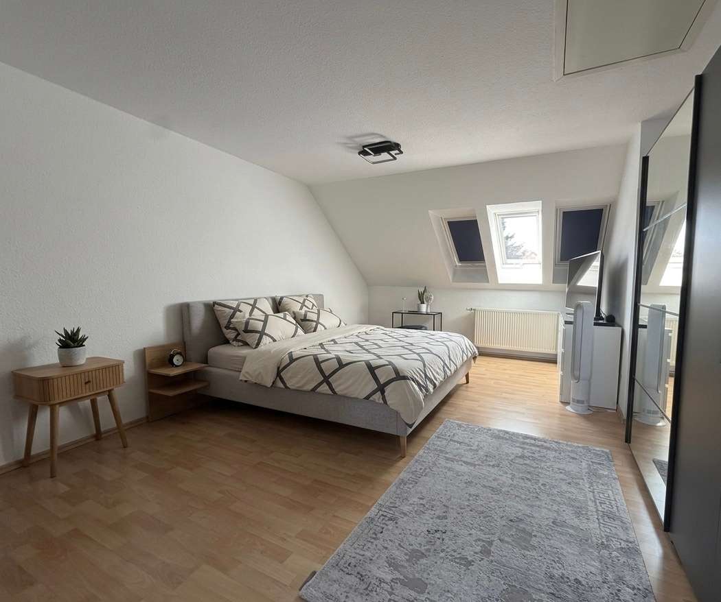 Schlafzimmer DG