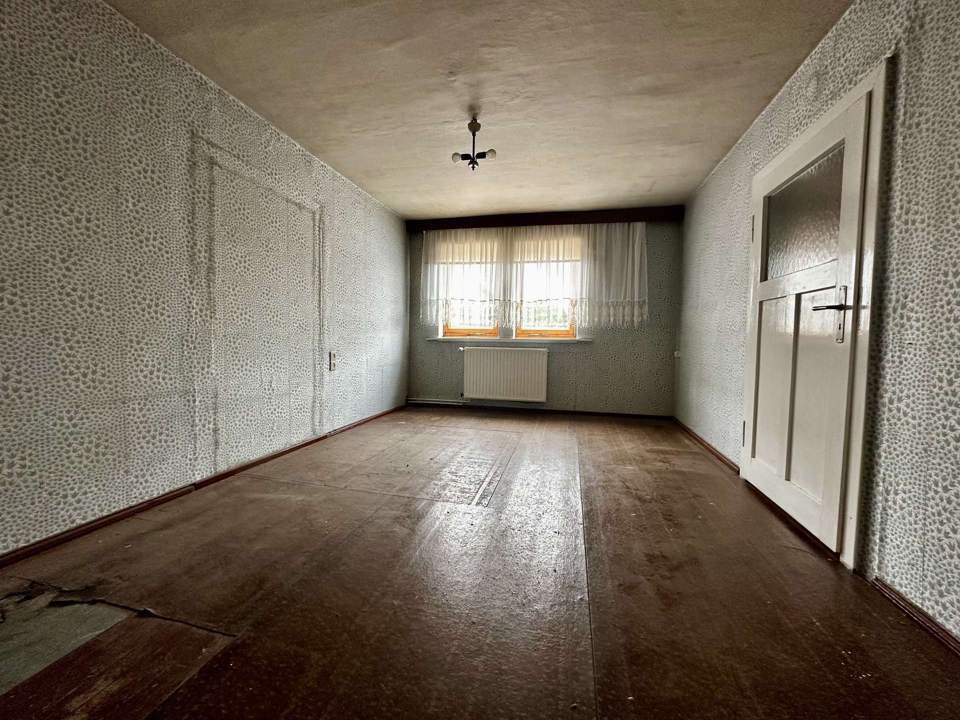 großes Zimmer Obergeschoss