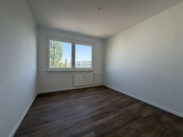 Frisch renovierte 4-Zimmer-Wohnung mit Balkon