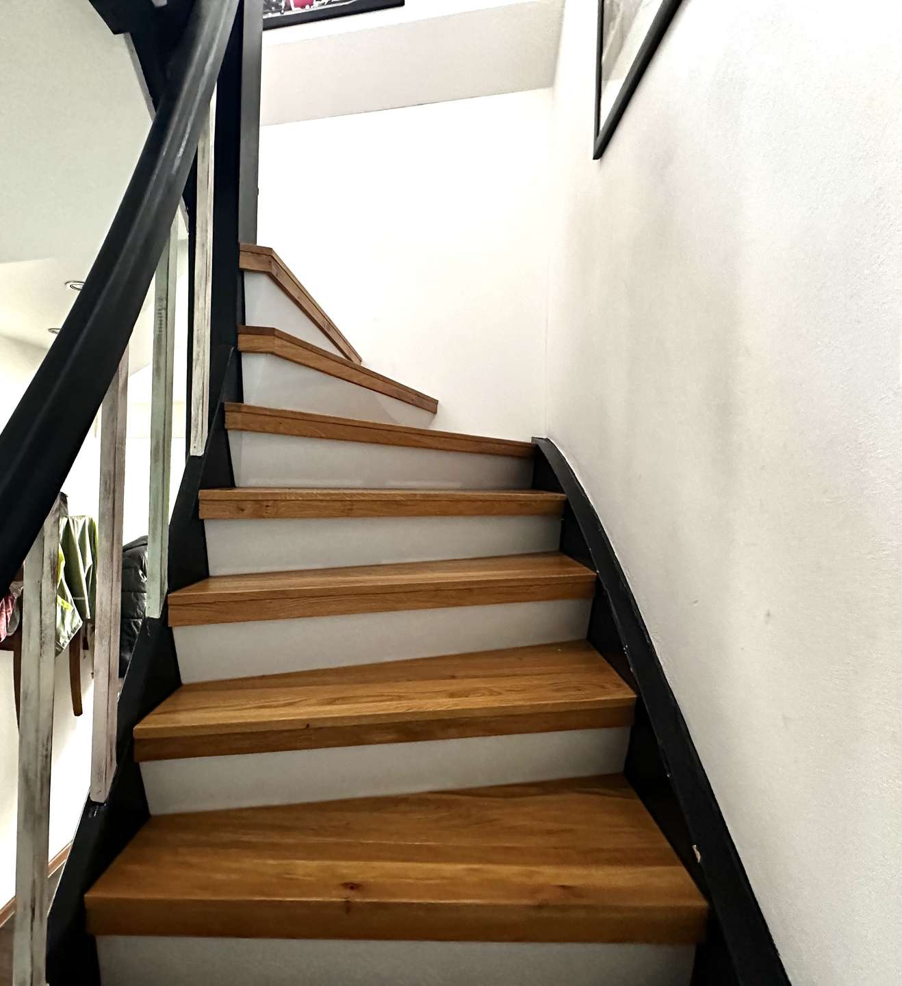 Tolle Holztreppe zum OG 