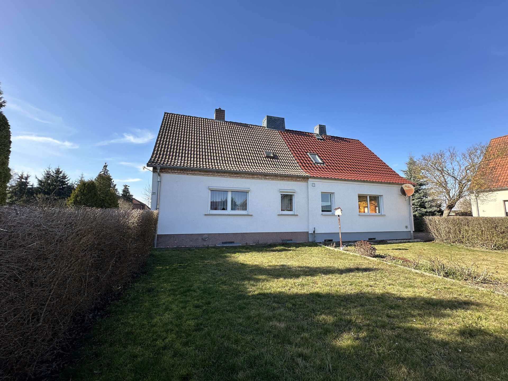 Schöne Doppelhaushälfte