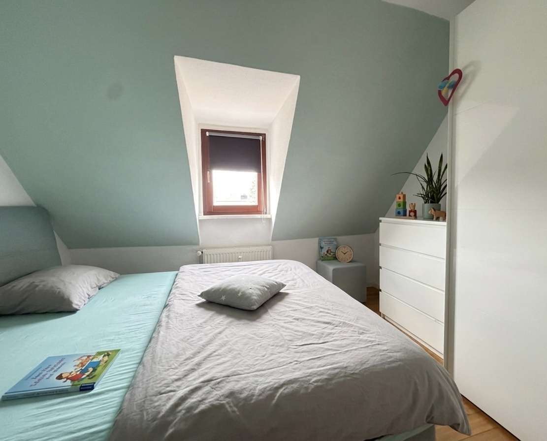 Schlafzimmer 1