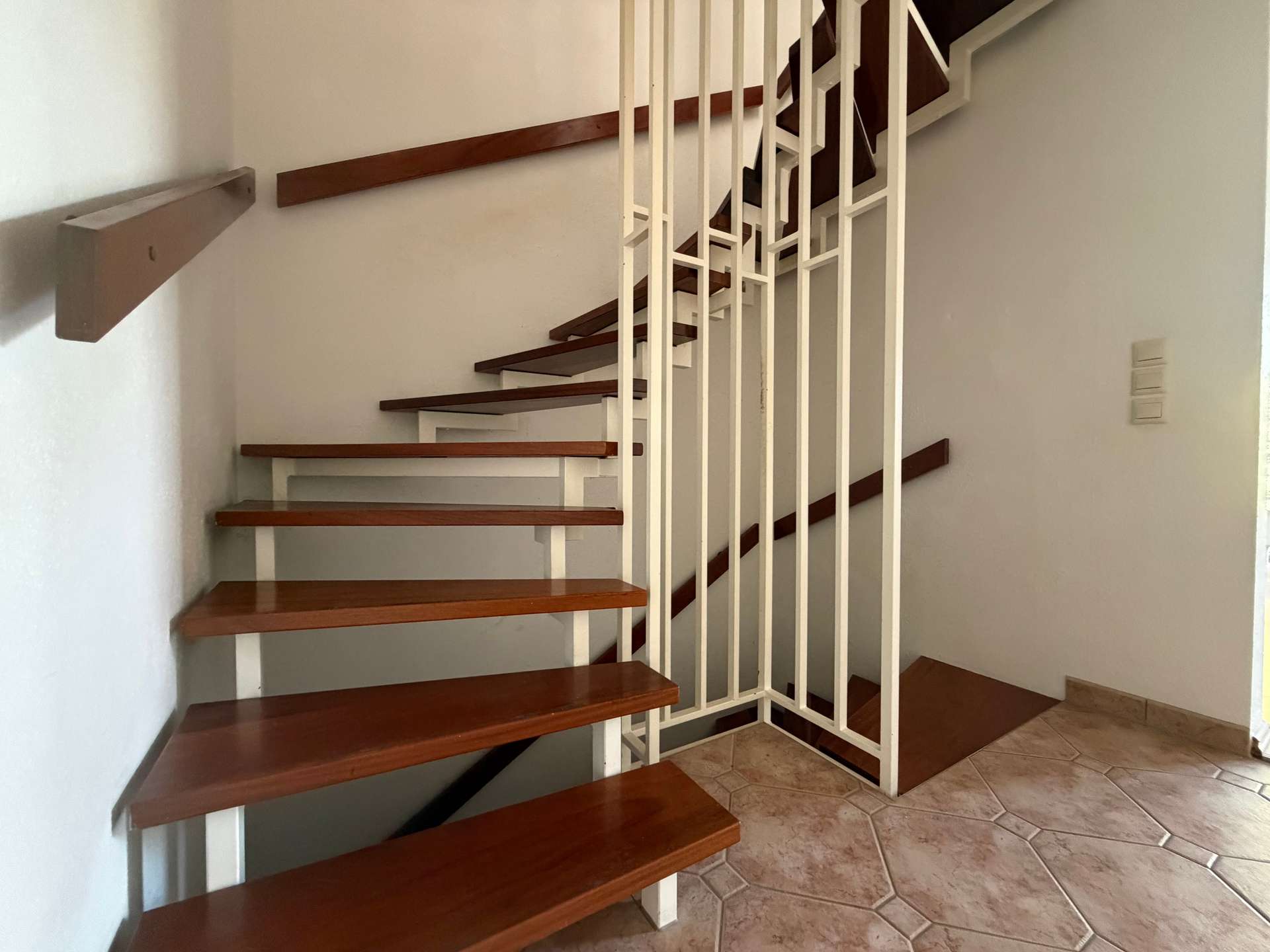 Treppe zum Obergeschoss 