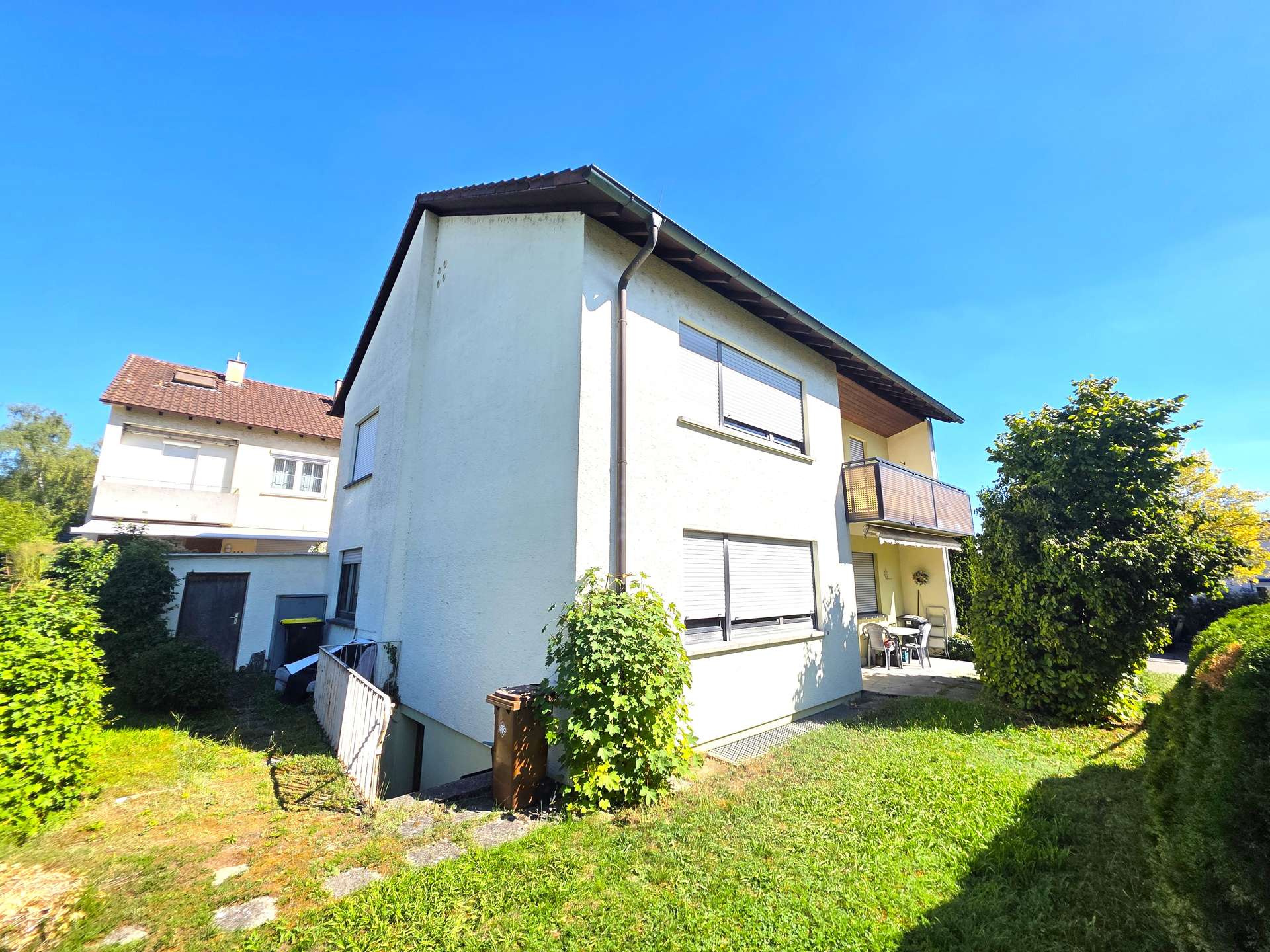 Freistehendes 2-Familienhaus mit Terrasse,Garten,Balkon&Garage in Besigheim