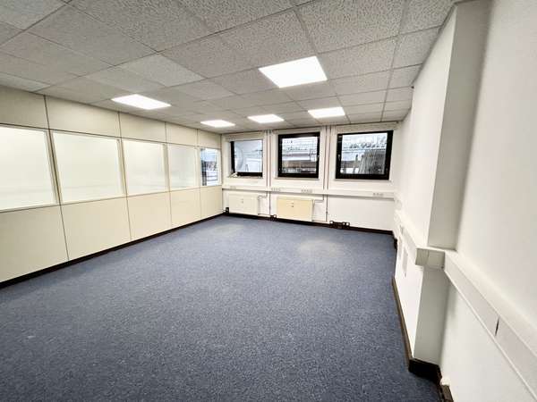Moderne Bürofläche im Sindelfinger Gewerbegebiet