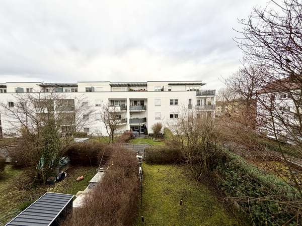 Einziehen statt suchen: 2-Zi. Whg. mit 2 Balkonen in Fellbach-Schmiden
