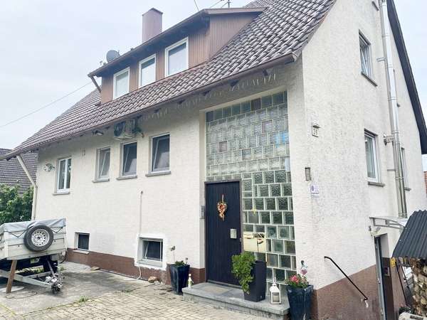 2-Familienhaus mit Einliegerwohnung und Baugrundstück in Bad Liebenzell