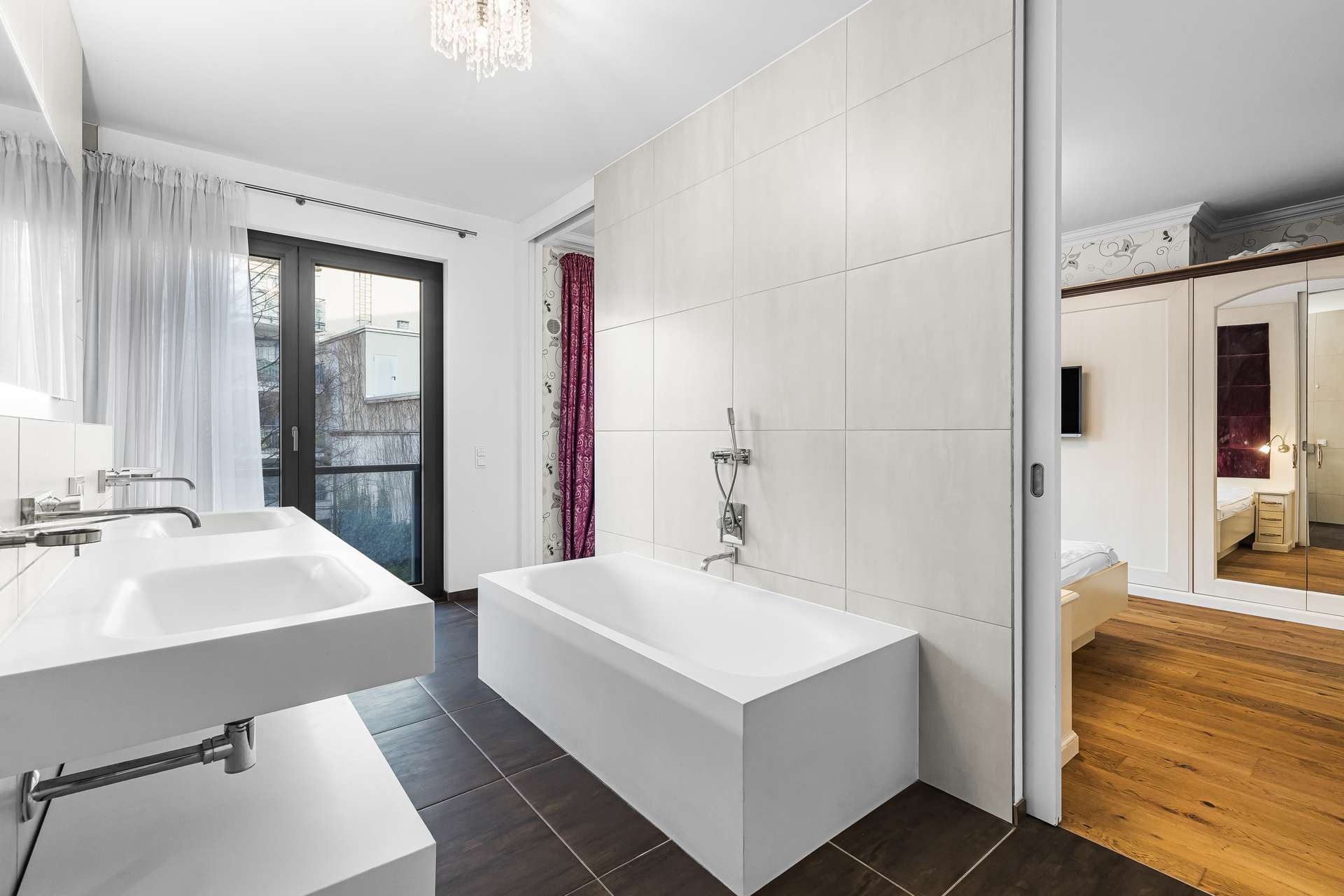Luxuriöse 4-Zimmer-Wohnung – seltene Gelegenheit an der Münchner Freiheit