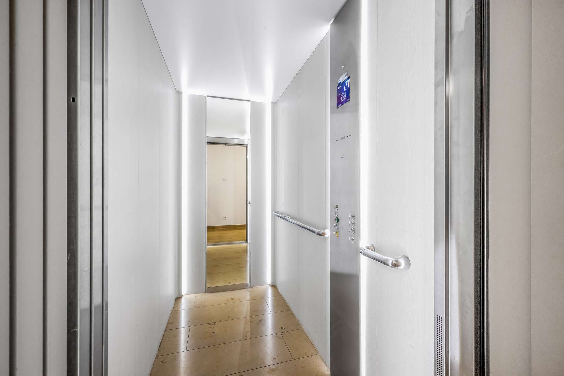 Hochwertige 3-Zimmer Wohnung mit zwei Master-Suiten
