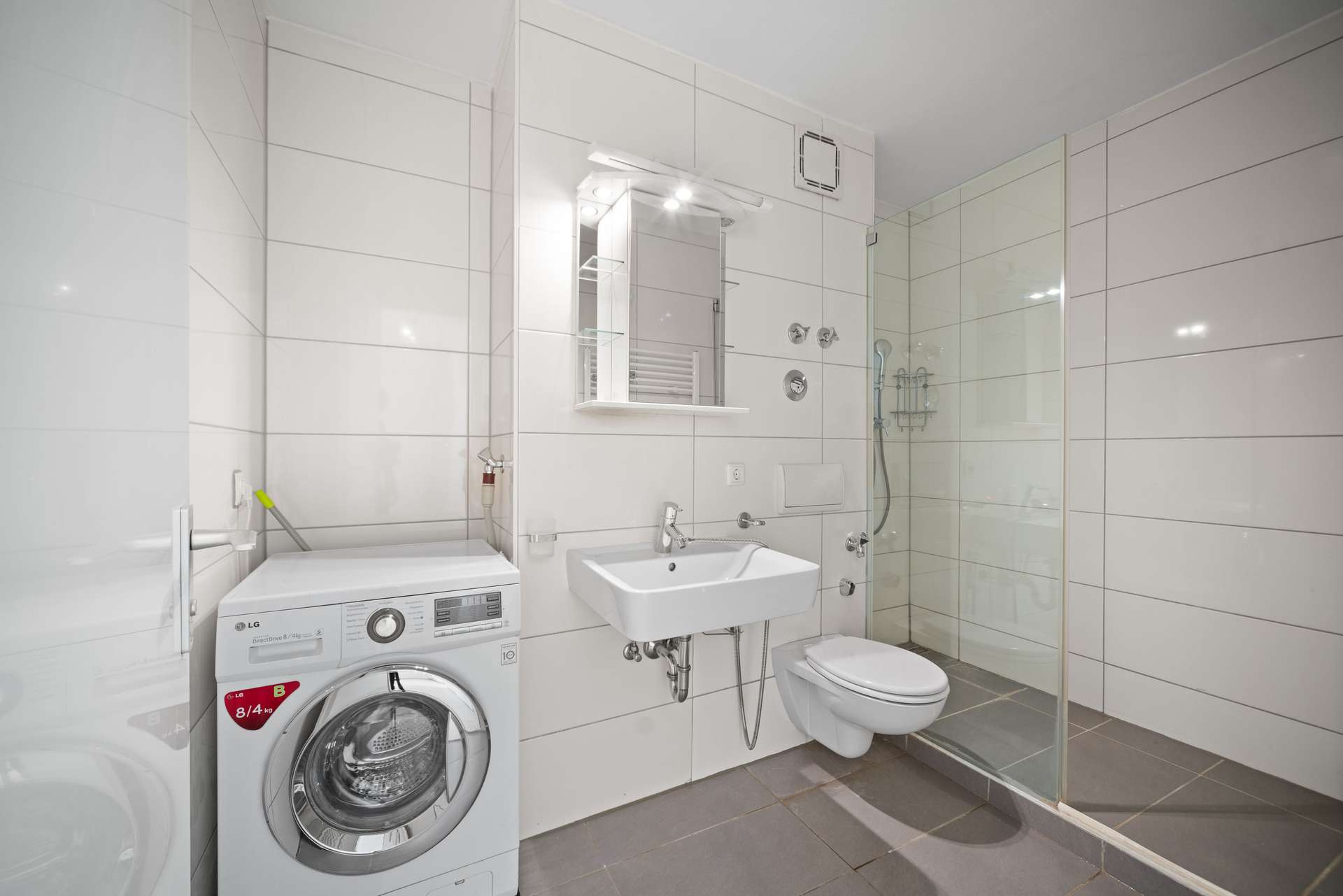 Ruhige & Stilvolle 3-Zimmer-Wohnung mit Loggia im Herzen Bogenhausens