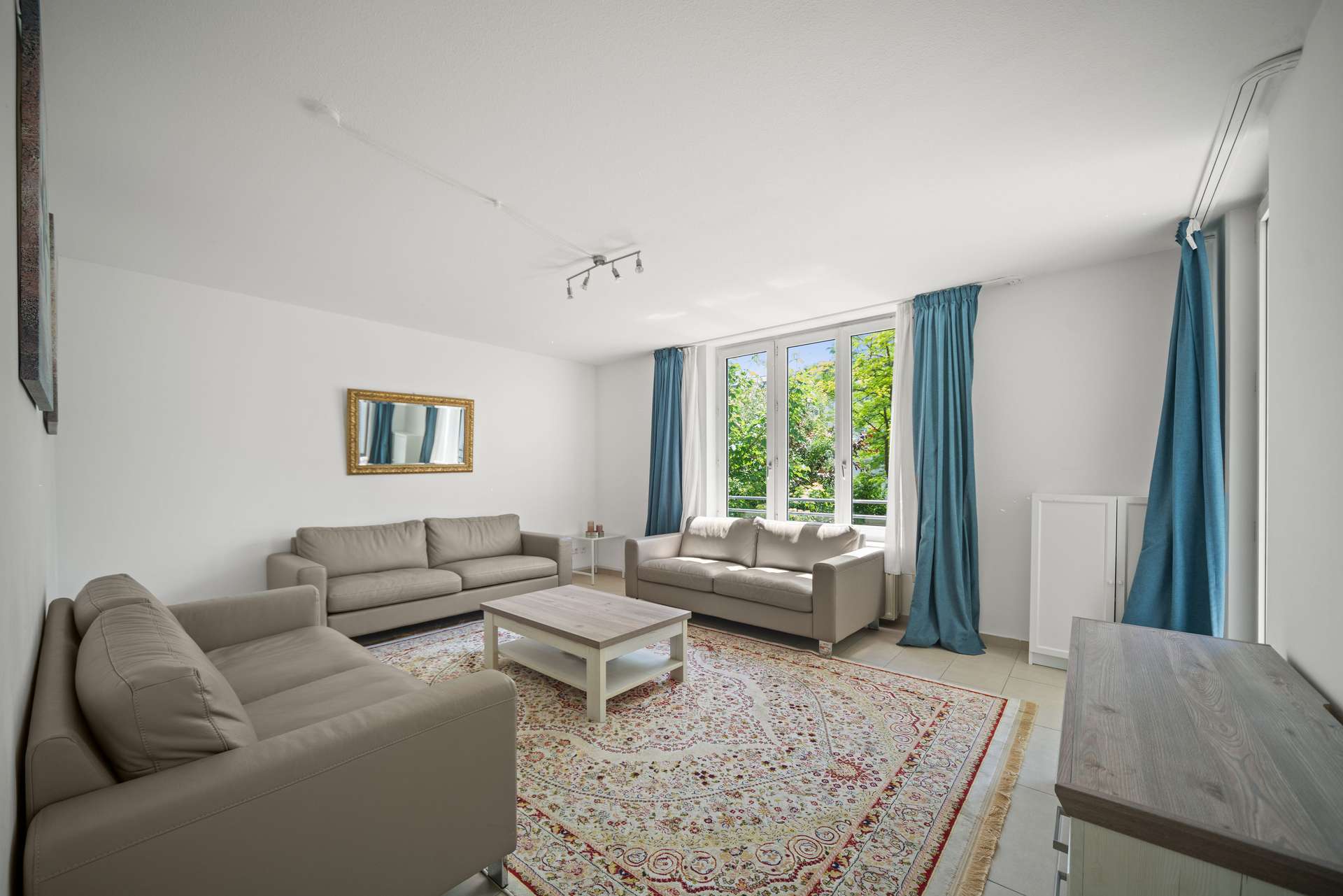Ruhige & Stilvolle 3-Zimmer-Wohnung mit Loggia im Herzen Bogenhausens
