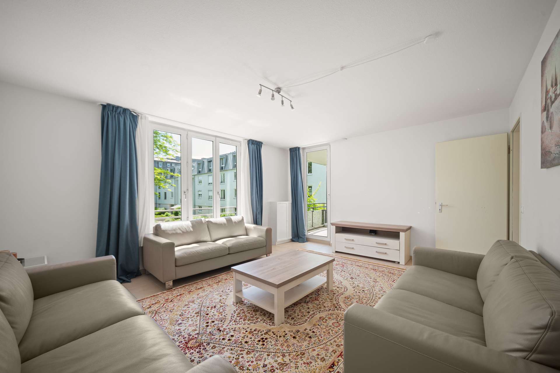 Ruhige & Stilvolle 3-Zimmer-Wohnung mit Loggia im Herzen Bog…