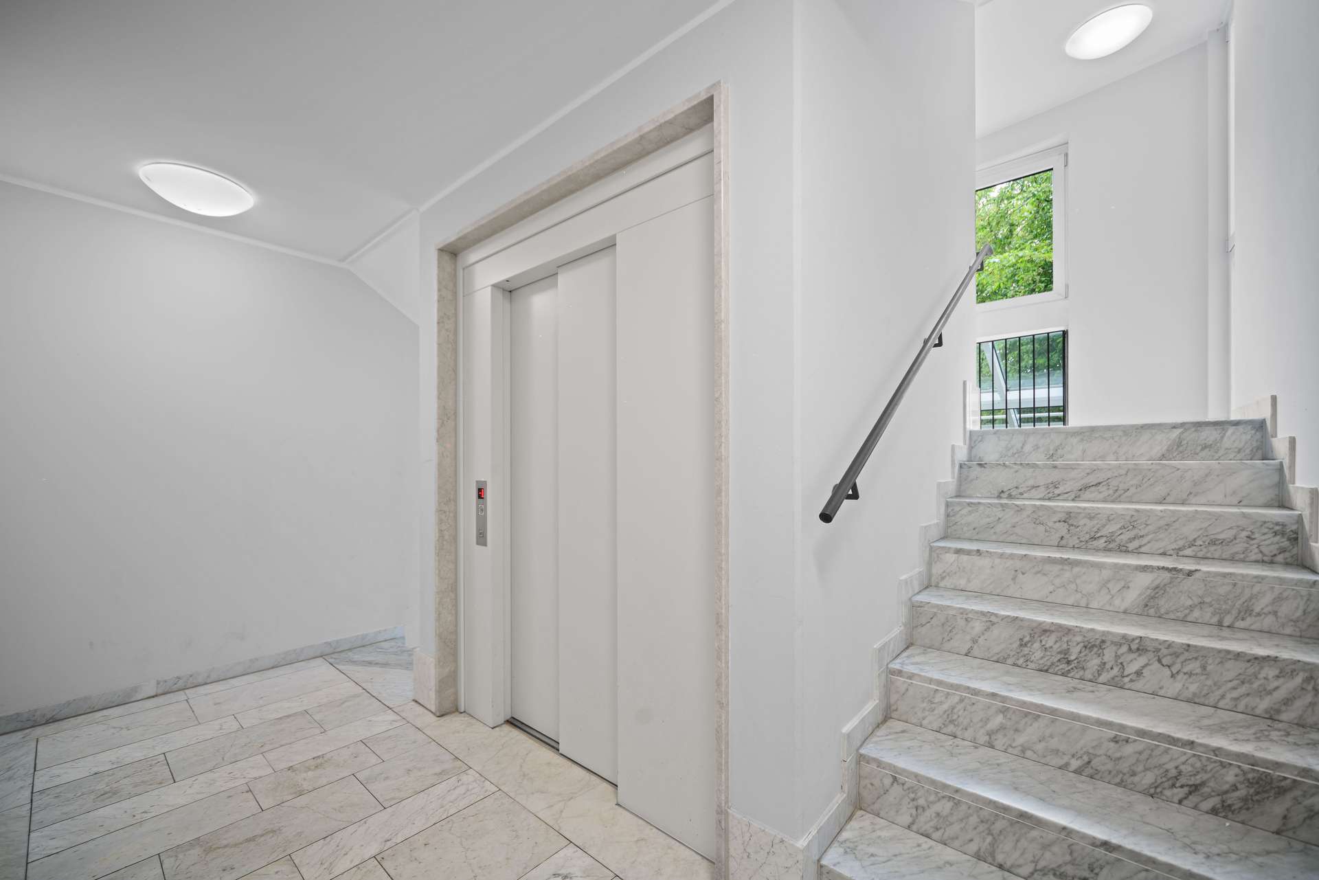 Ruhige & Stilvolle 3-Zimmer-Wohnung mit Loggia im Herzen Bogenhausens