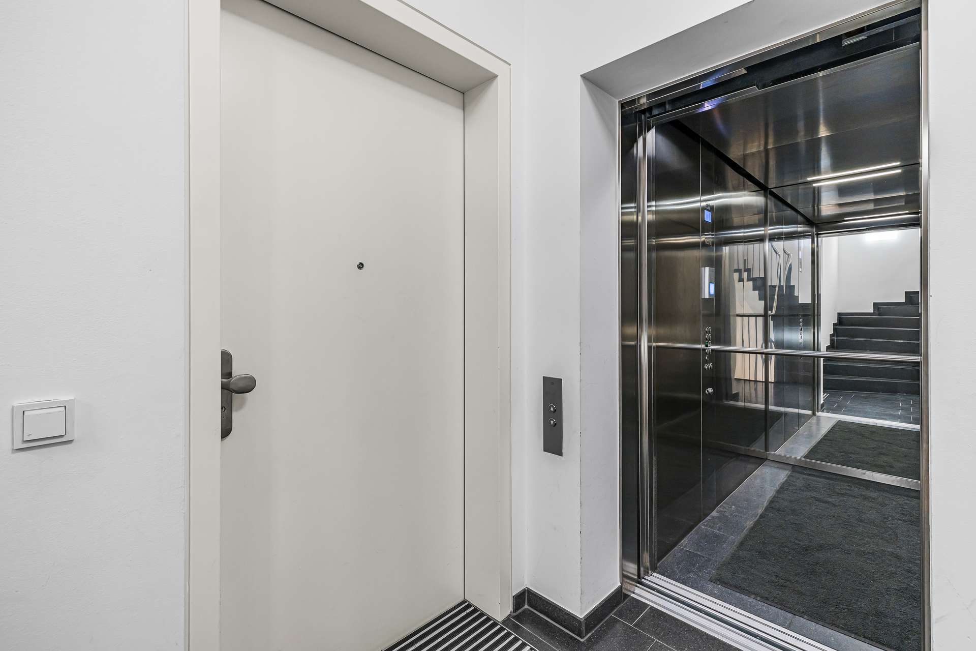 Luxuriöse 4-Zimmer-Wohnung – seltene Gelegenheit an der Münchner Freiheit