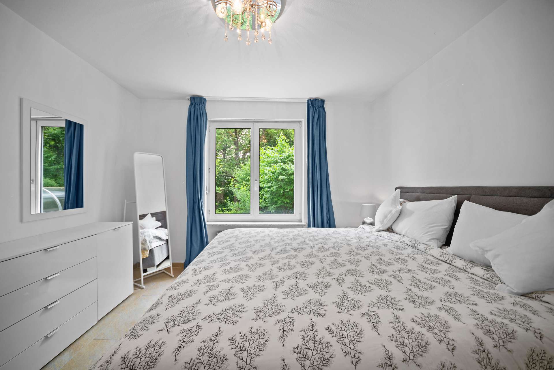 Großzügige Gartenwohnung mit traumhaftem Blick ins Grüne
