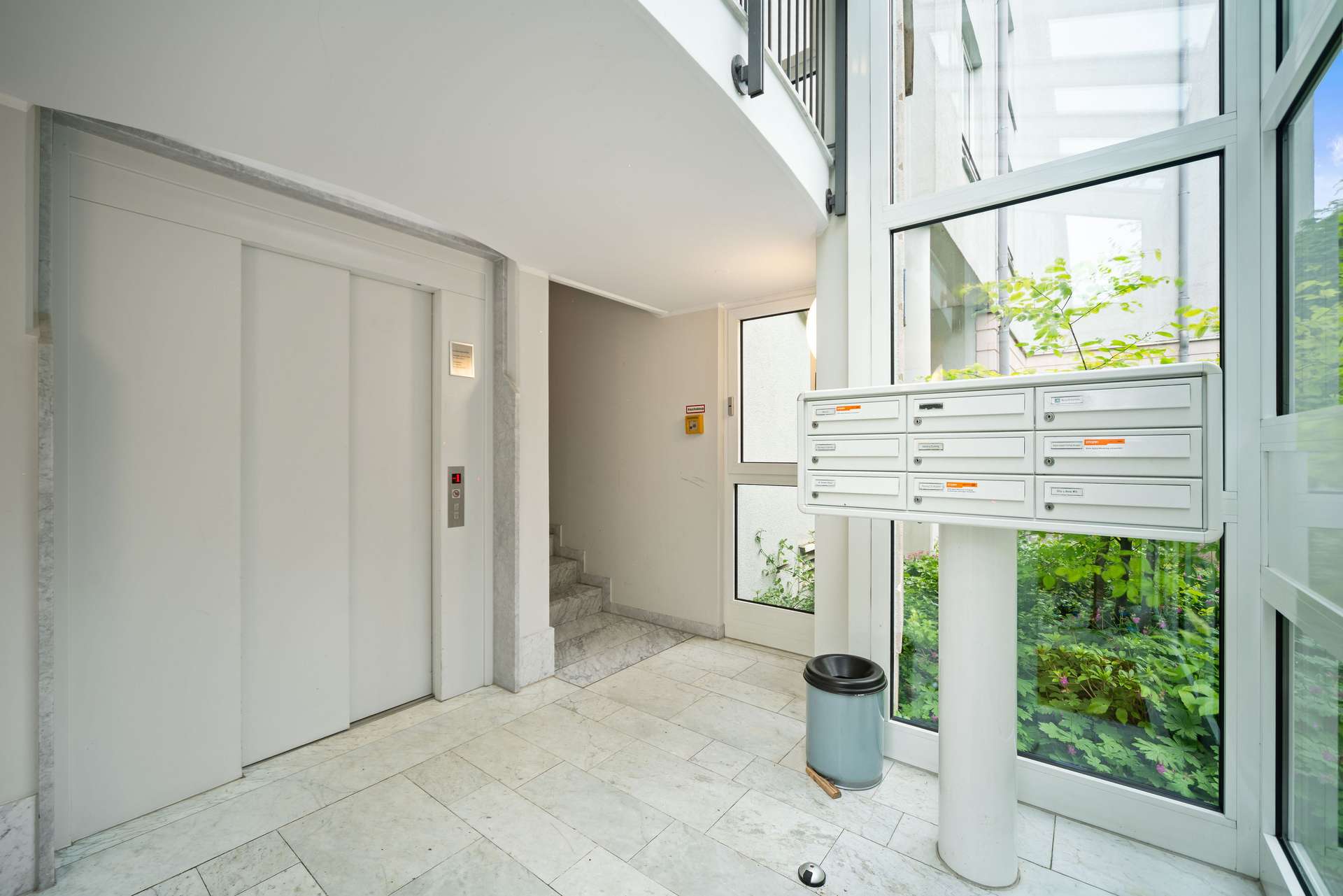 Ruhige & Stilvolle 3-Zimmer-Wohnung mit Loggia im Herzen Bogenhausens