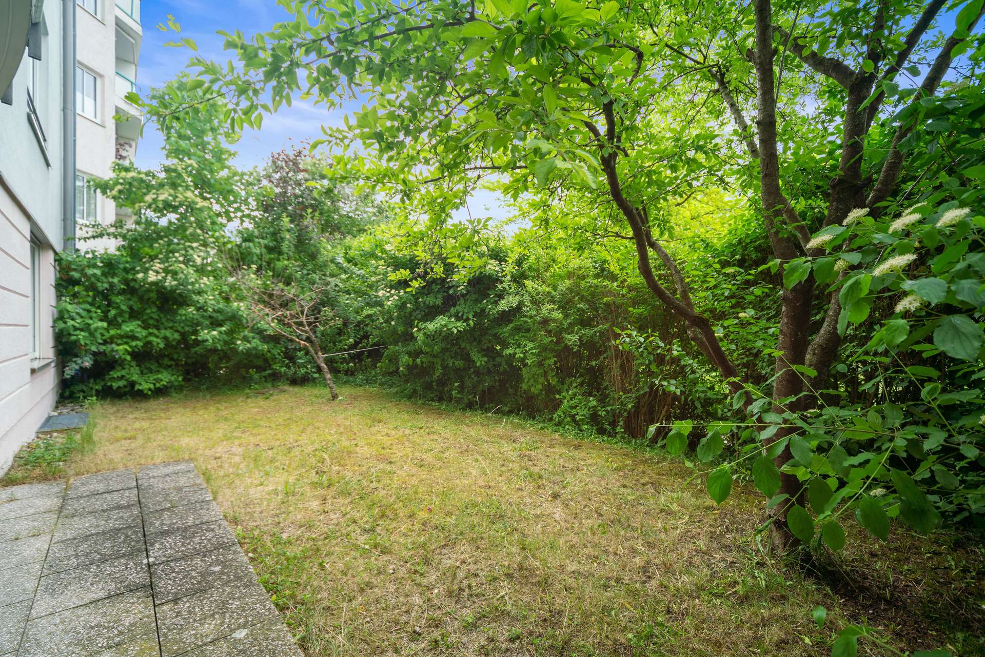 Großzügige Gartenwohnung mit traumhaftem Blick ins Grüne