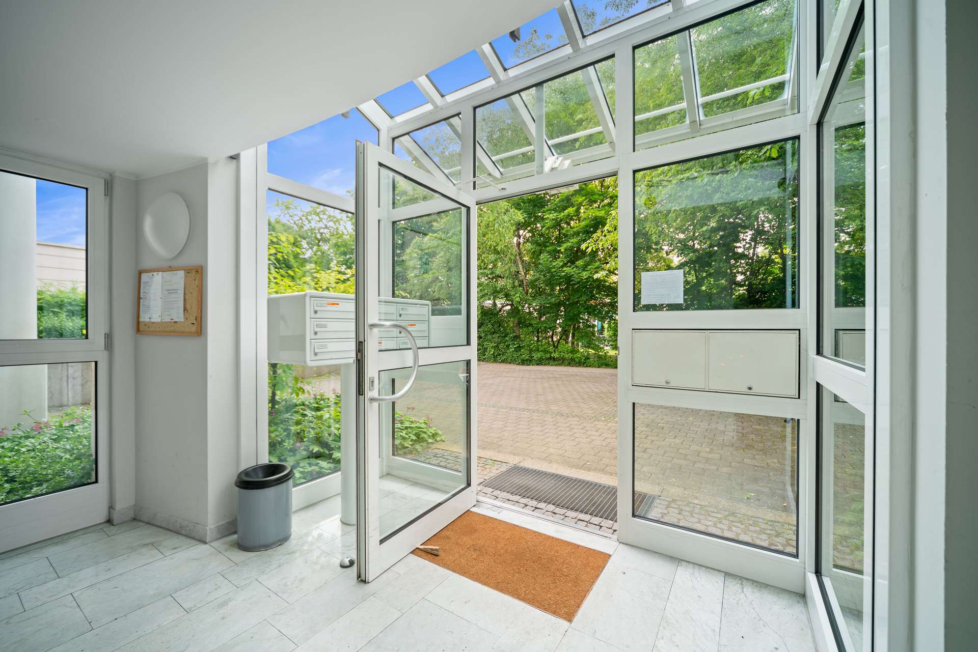 Großzügige Gartenwohnung mit traumhaftem Blick ins Grüne