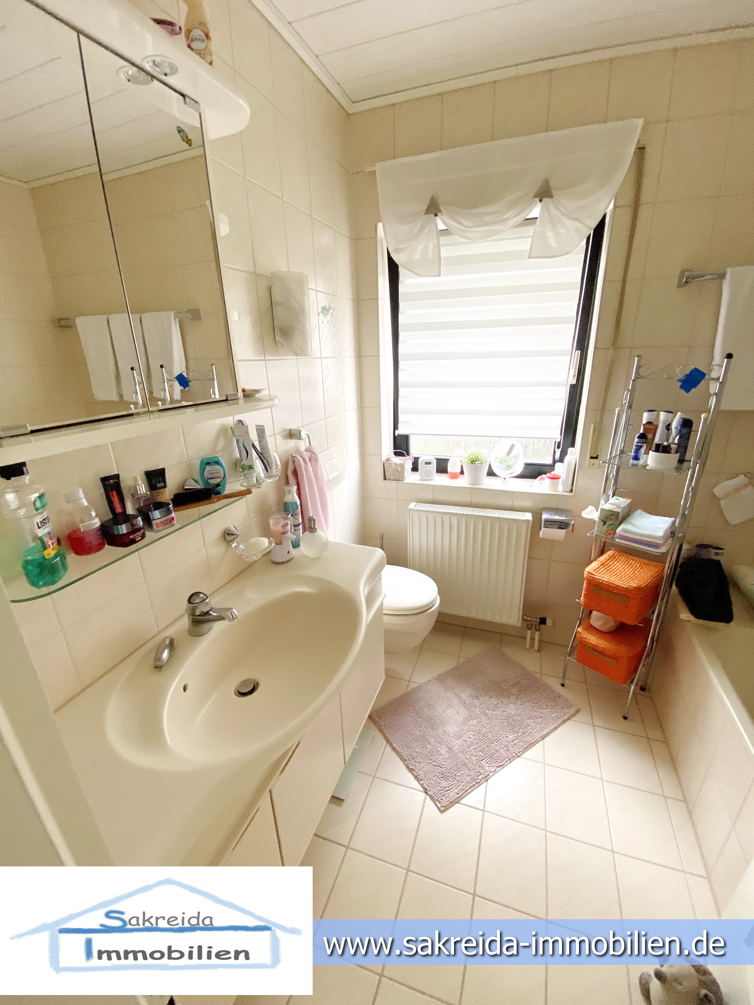 Sehr schöne Erdgeschosswohnung in Hanau mit kleinem Garten – Kauf in Hanau – 8_Bad (8/11)