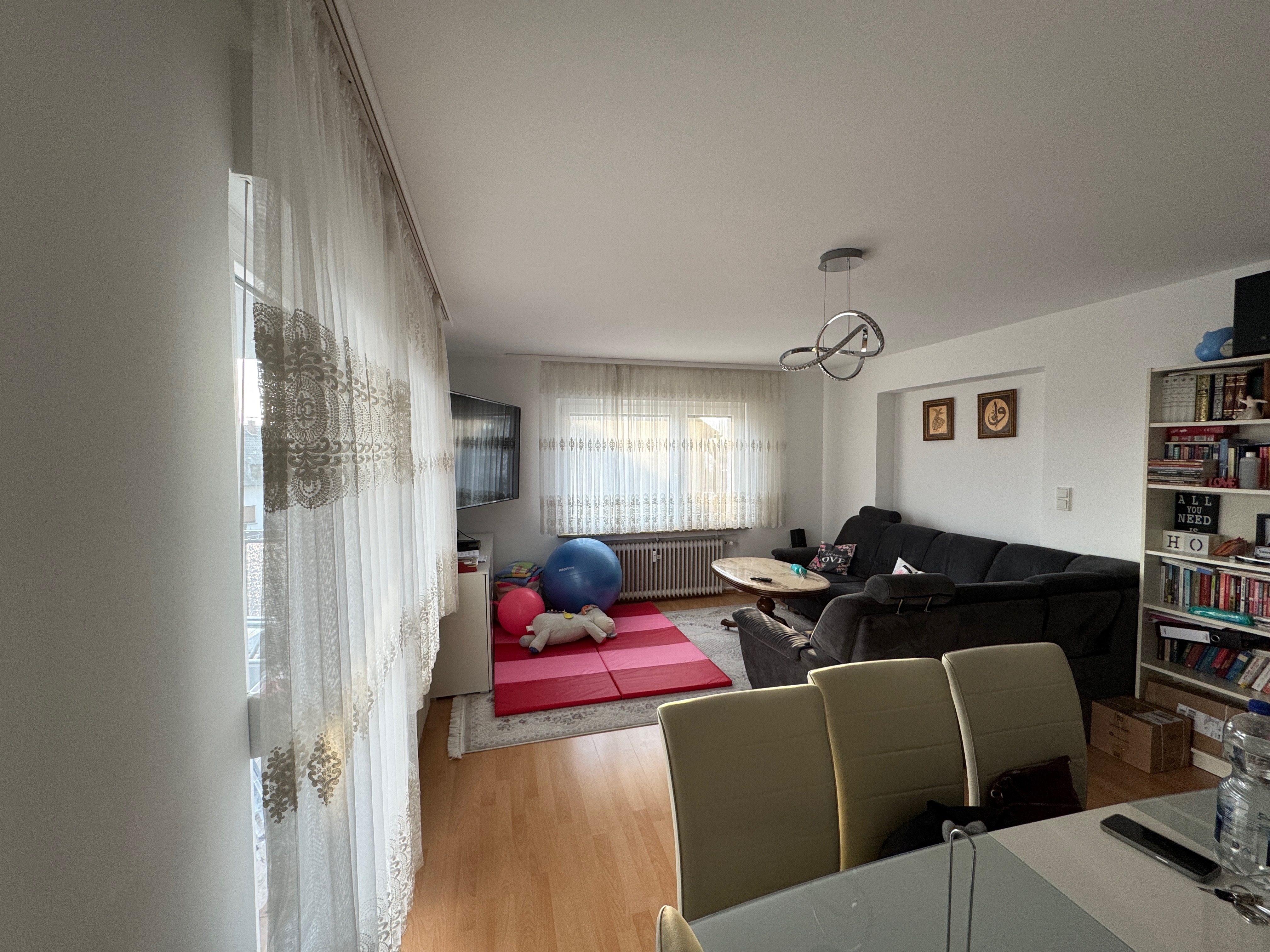 Schöne 3 Zimmerwohnung mit Balkon in Dreieich Götzenhain – Miete in Dreieich – IMG_3301 (12/19)