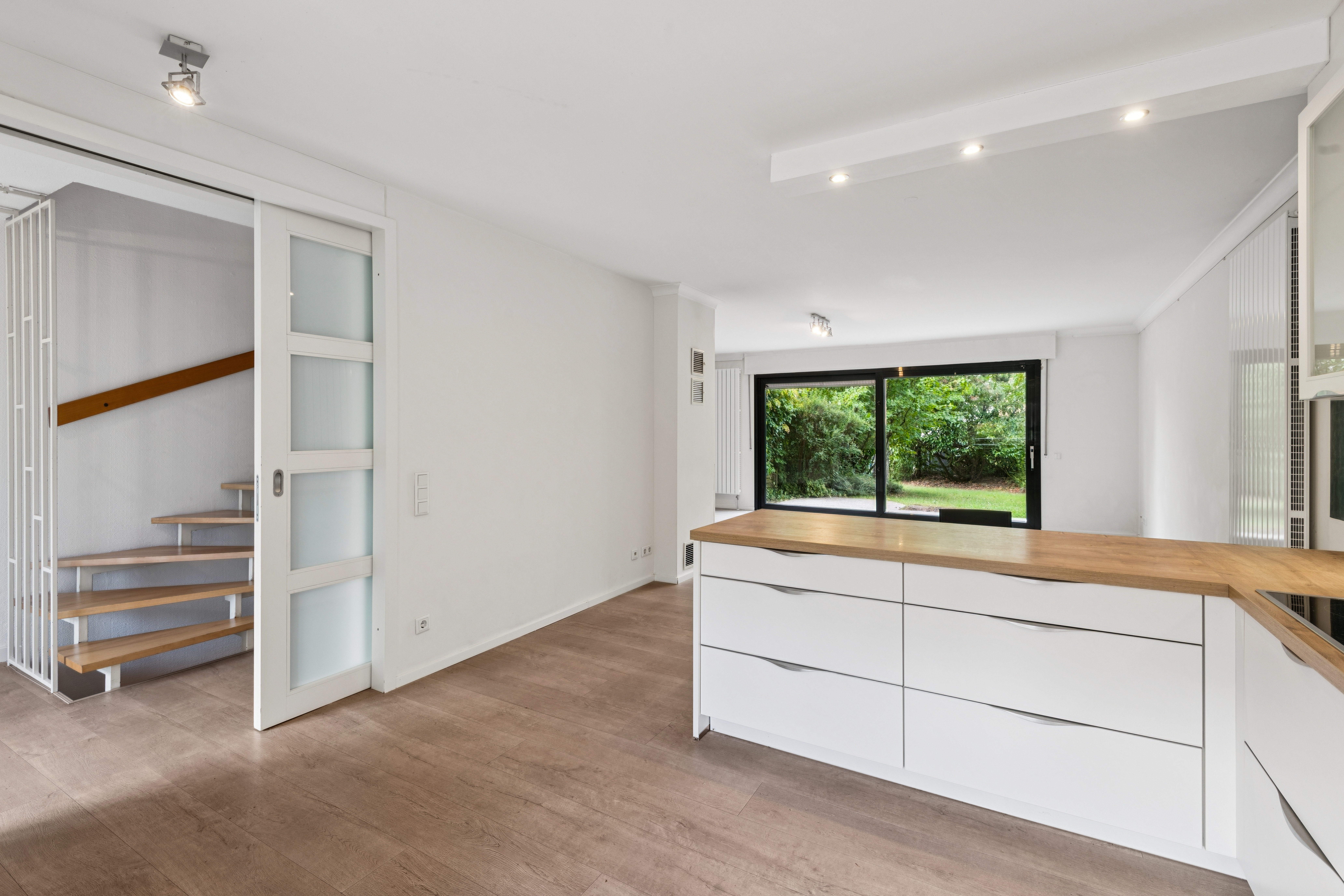 Ihr Familienhaus in Rath! Gepflegt, modernisiert und mit viel Platz für die schönsten Jahre! - Bild 5