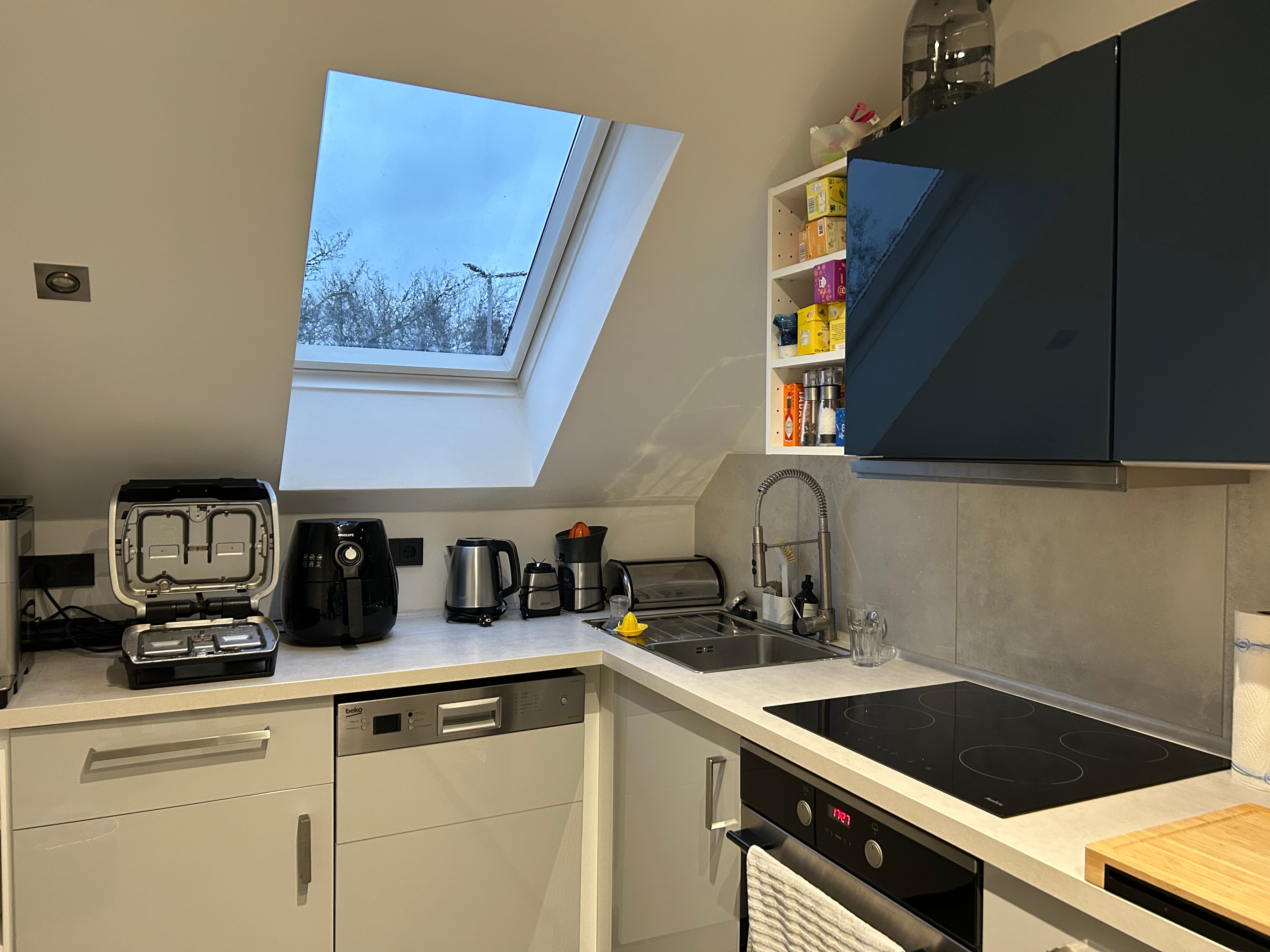 Kernsaniert, ruhig gelegen und mit Gartenanteil. Moderne 3-Zimmer Wohnung mit Stellplatz, uvm. - Bild 7
