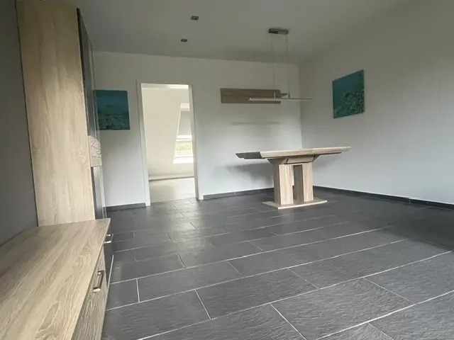 Moderne 3-Zimmer DG Wohnung mit PKW Stellplatz. Top zentral und super ruhig! - Bild 5
