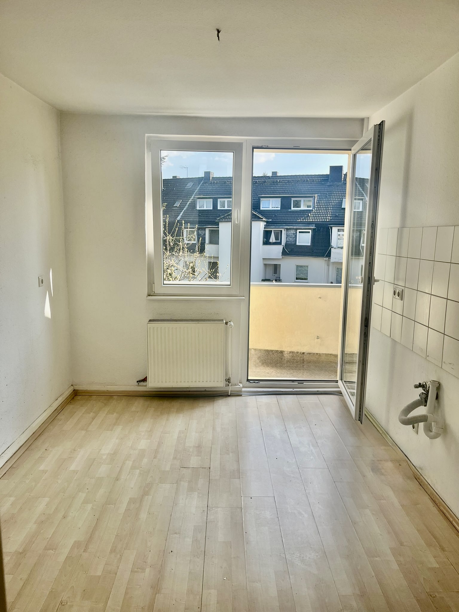 Charmantes 4-Parteienhaus in ruhiger Lage, saniert, gepflegt und mit historischem Altbauflair - Bild 6