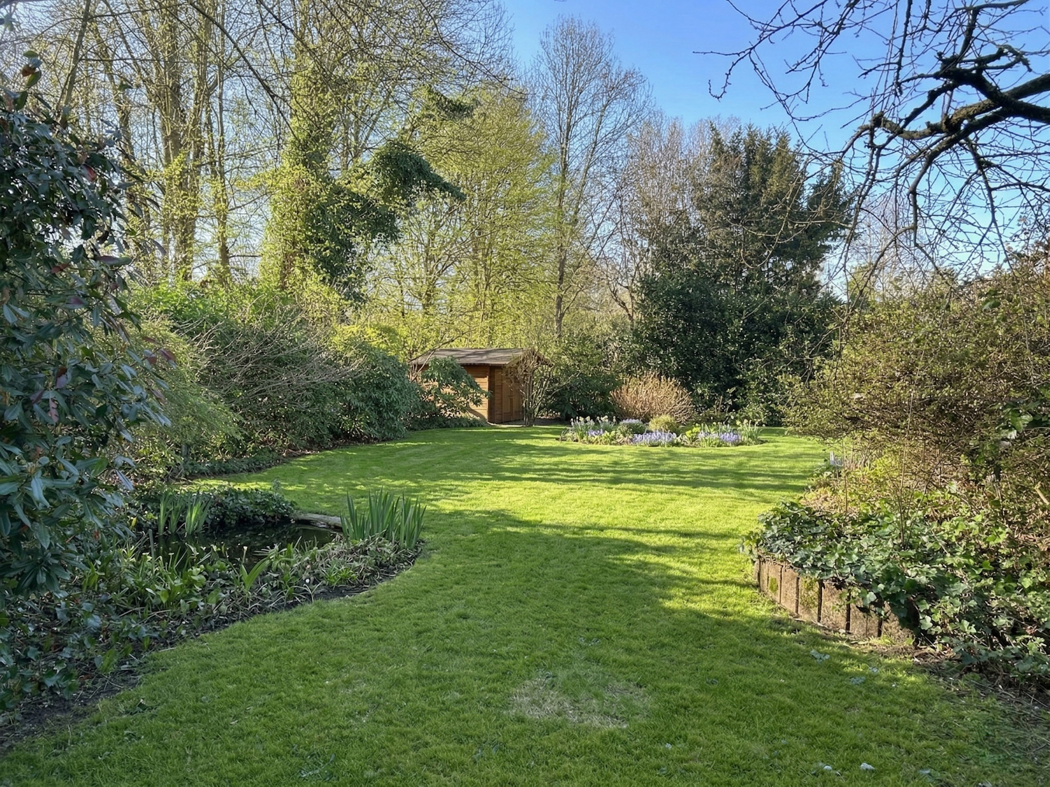 Repräsentative Villa in Bestlage von Mülheim mit vielseitigem Grundriss, Poollandschaft uvm. - Bild 3