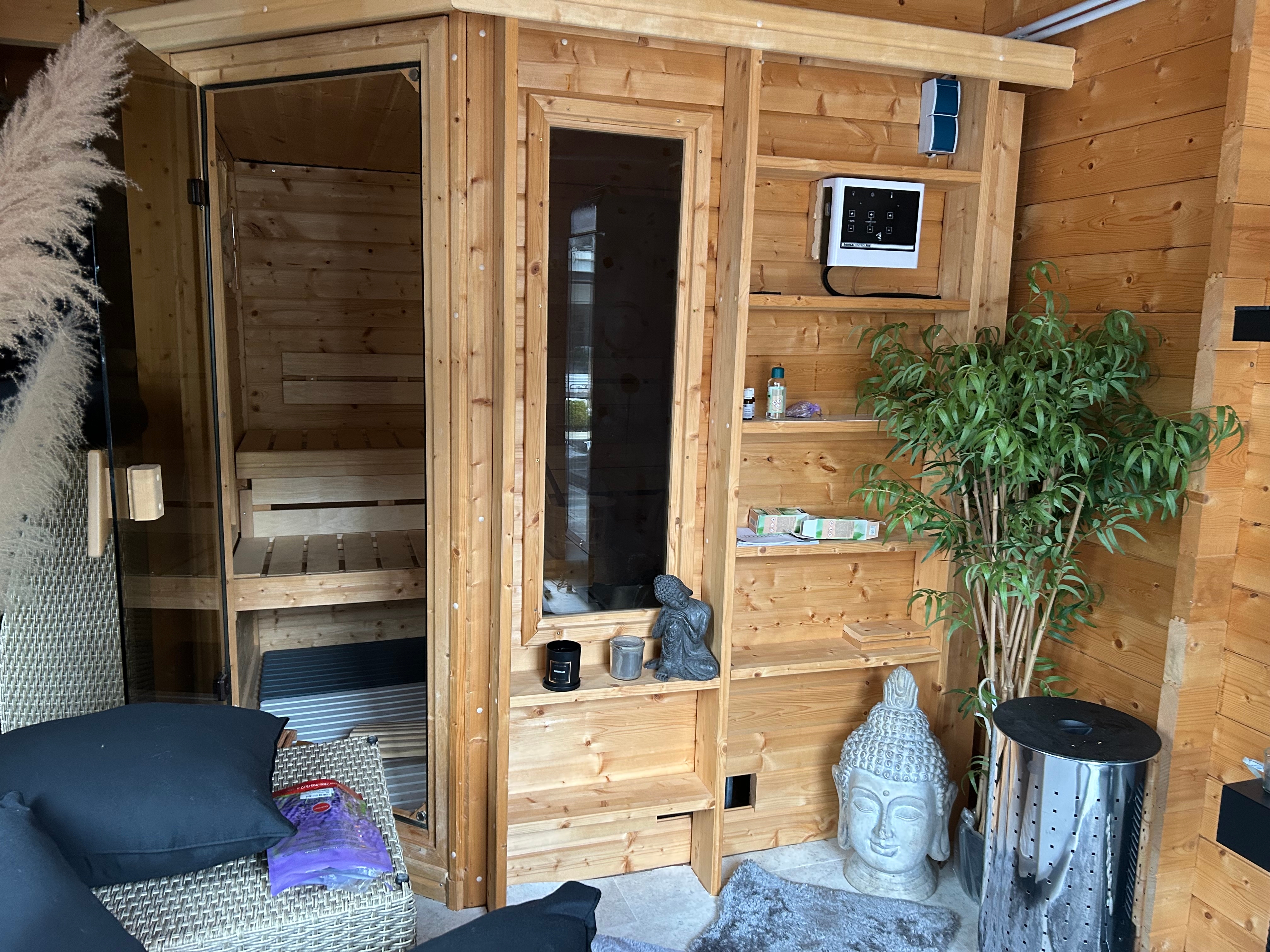 Besonders wohnen auf einer Ebene, moderne 3-Raum Erdgeschosswohnung mit Pool und Wellnessoase - Bild 2