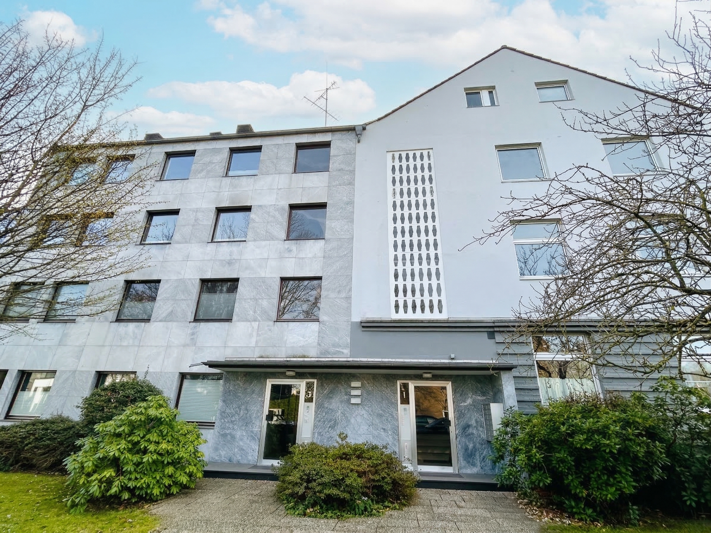 Geräumige Altbauwohnung in begehrter Düsseldorfer Lage mit viel Raum zum Leben - Bild 10