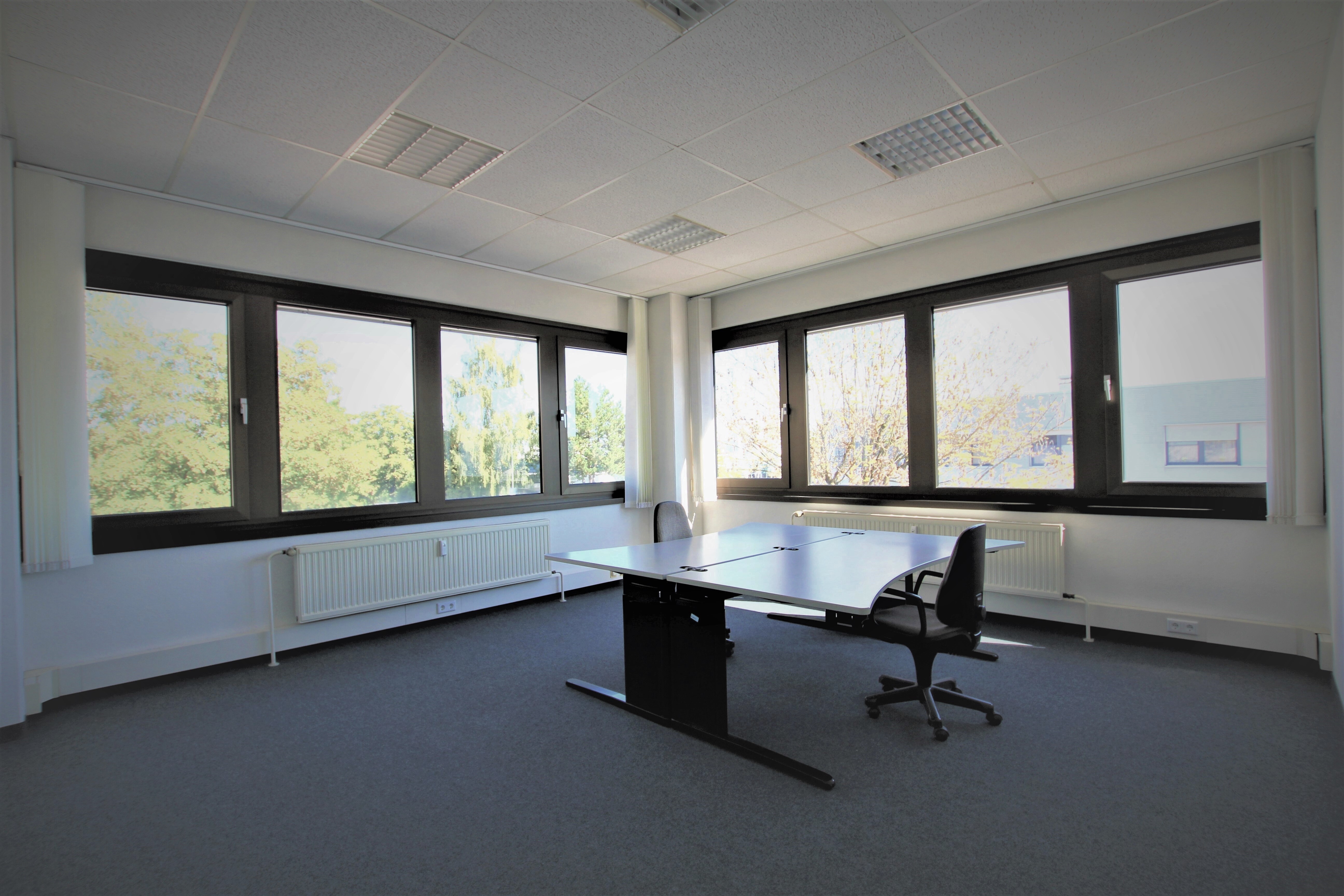 Provisionsfrei – Büro-Lager & Praxisräume im 1.OG auf 270m² in Karlsfeld bei München