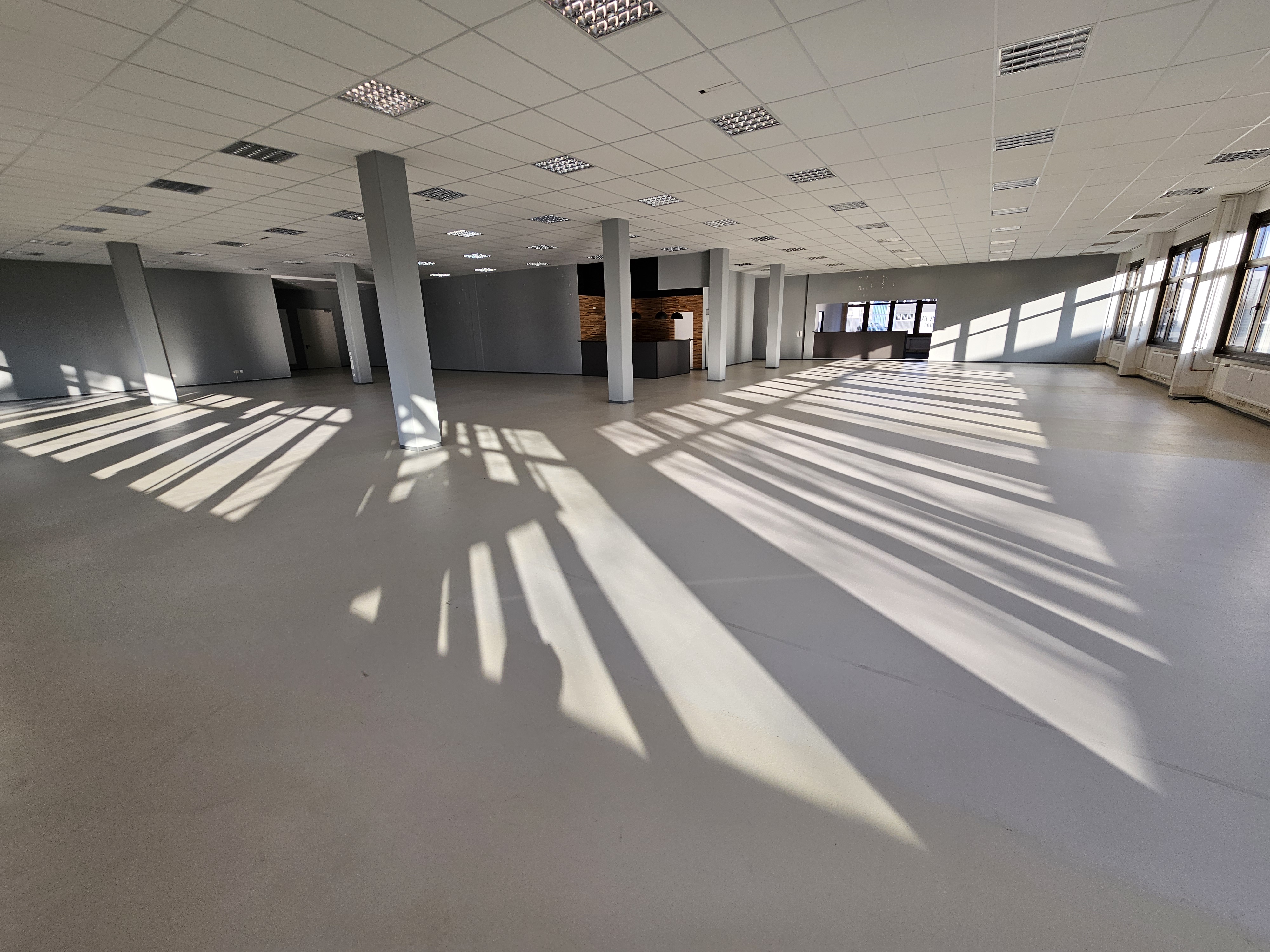 Provisionsfrei – Büro,-Lager & Serviceflächen auf ca. 890 m² im EG in Karlsfeld bei München