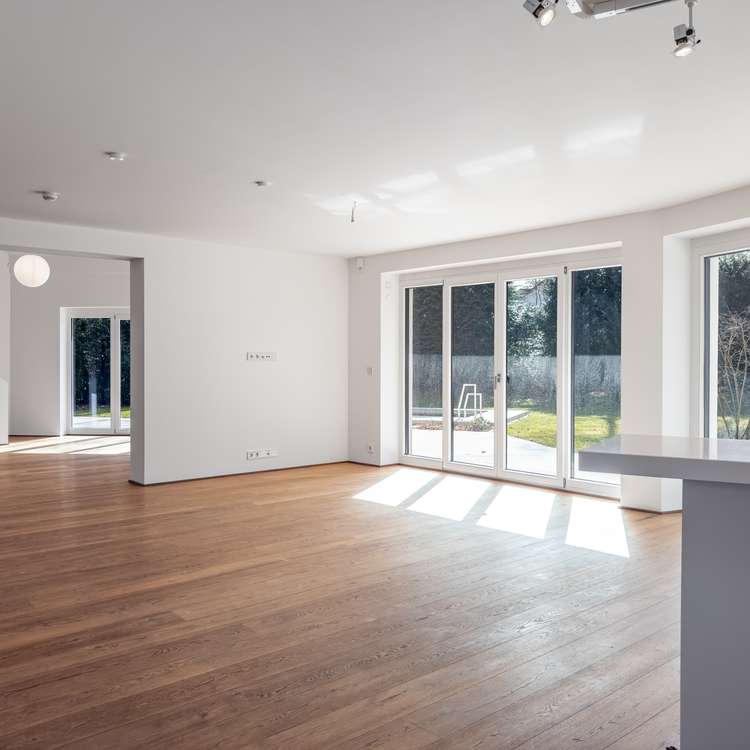 Design trifft Großzügigkeit. Luxuriöse Villa mit Pool. - Foto 3