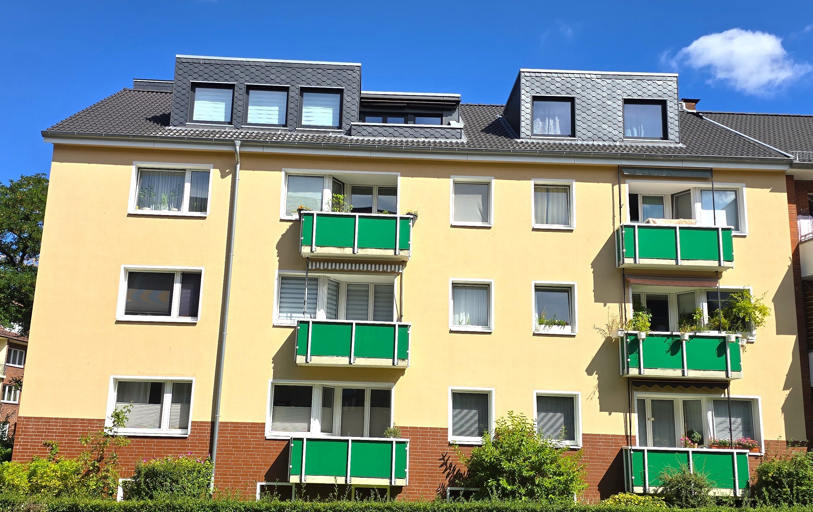 Top Rendite Mehrfamilienhaus in Hamburg Wandsbek
