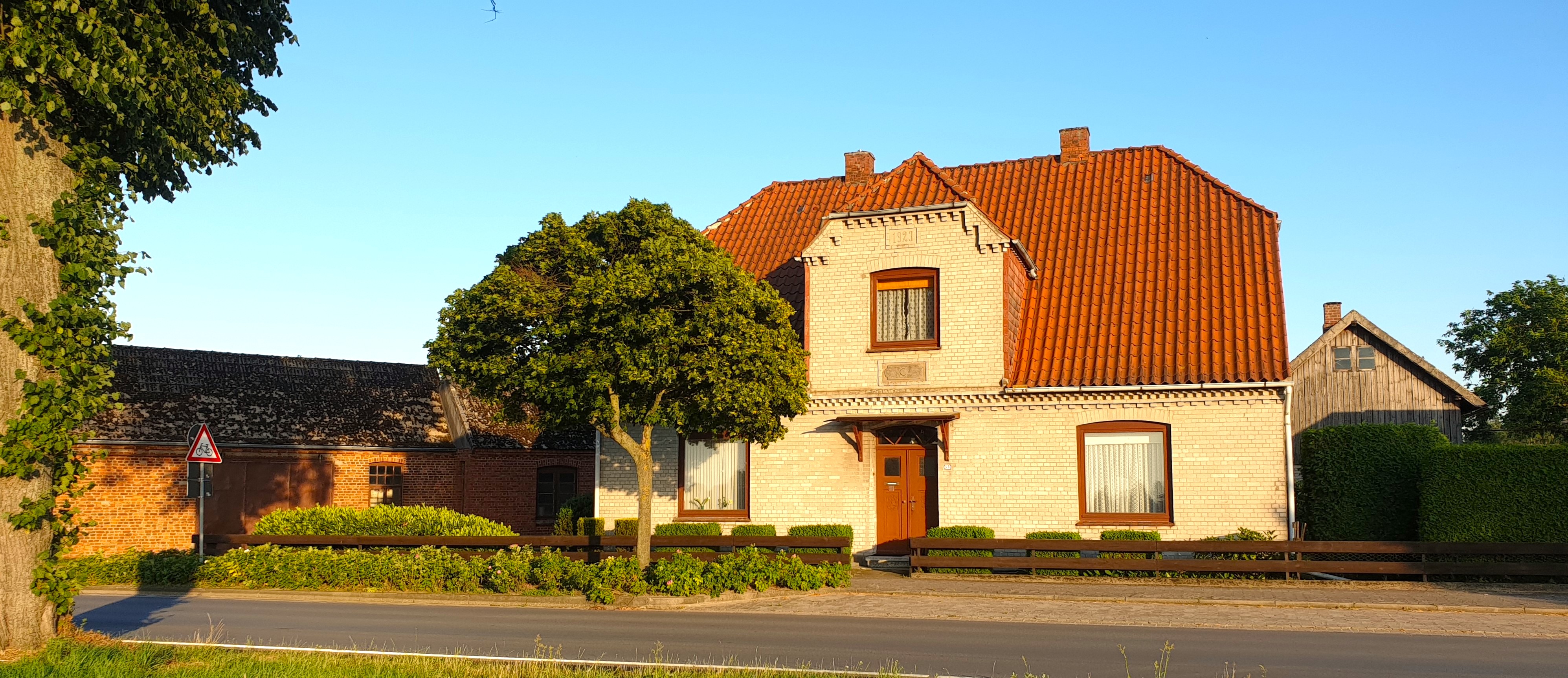 Mehrgenerationenhaus mit Nebengebäuden viel Platz für die Familie, Hobby, Handwerk, etc.