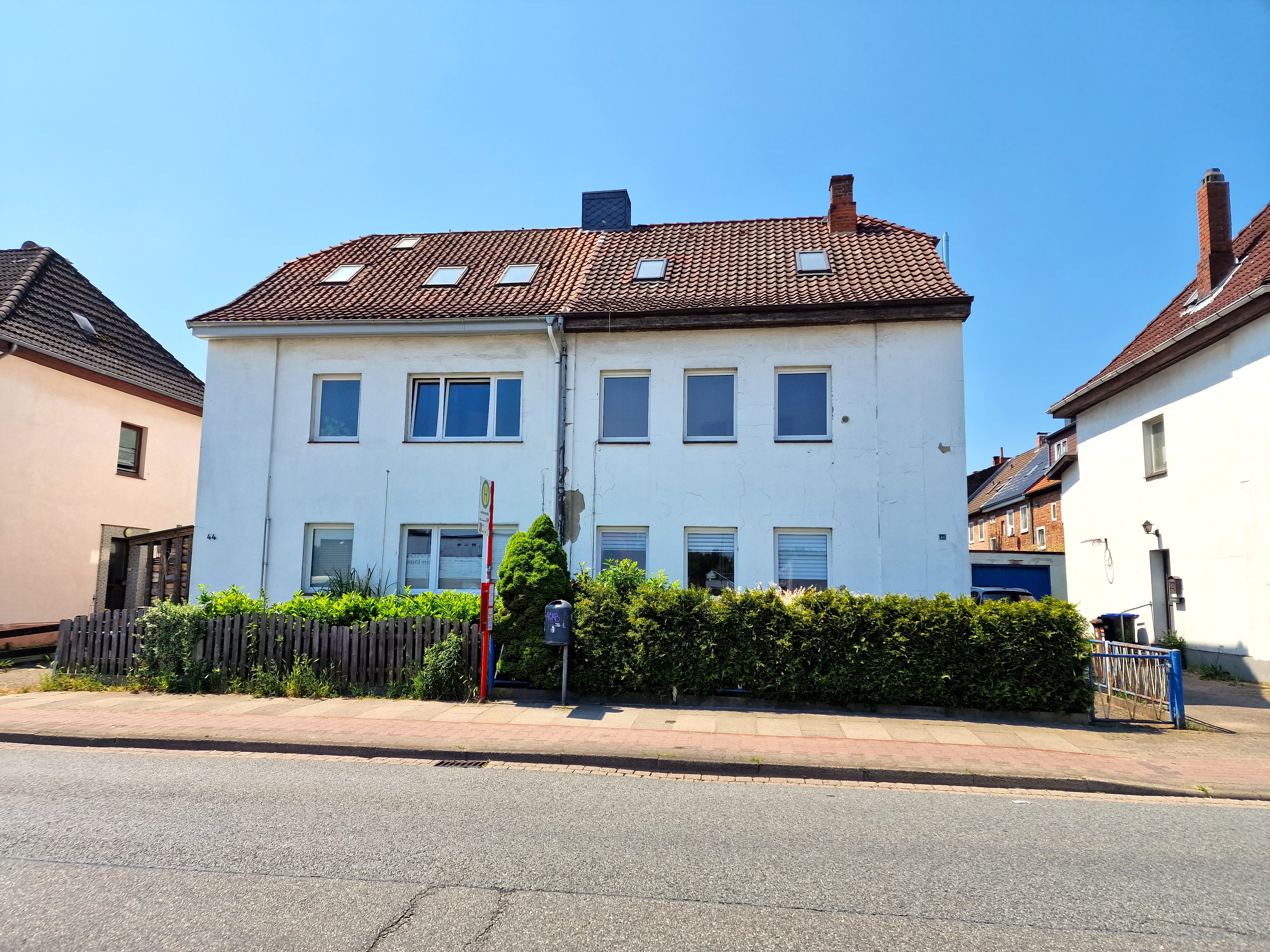Mehrfamilienhaus mit Nebengebäude - Potential für zwei bis vier Wohnungen!