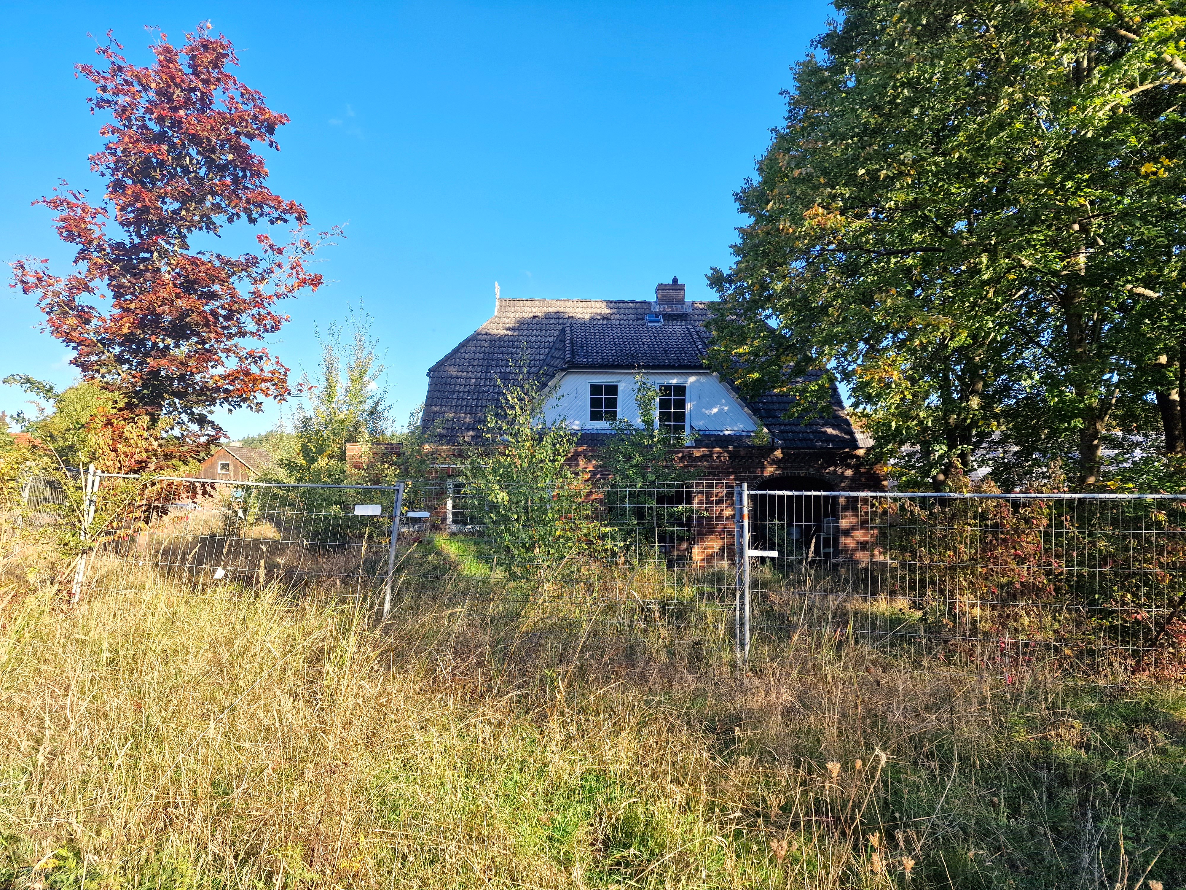 Landhausanwesen im Dornröschenschlaf – ein besonderes Refugium mit viel Potenzial
